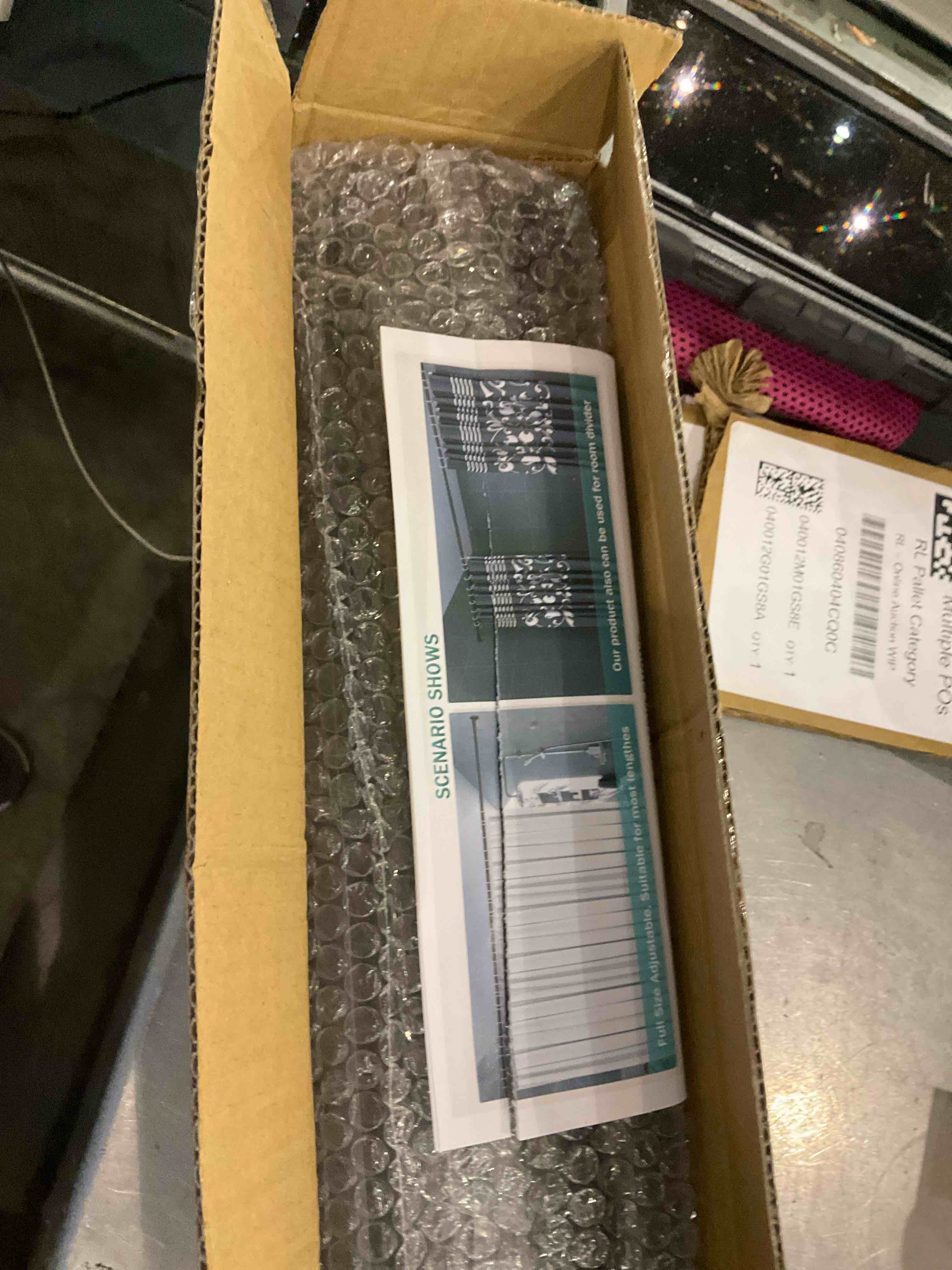 https://s3.amazonaws.com/lotting-images-prod/BargainHunt/EXS01573887_1719575117794.jpeg