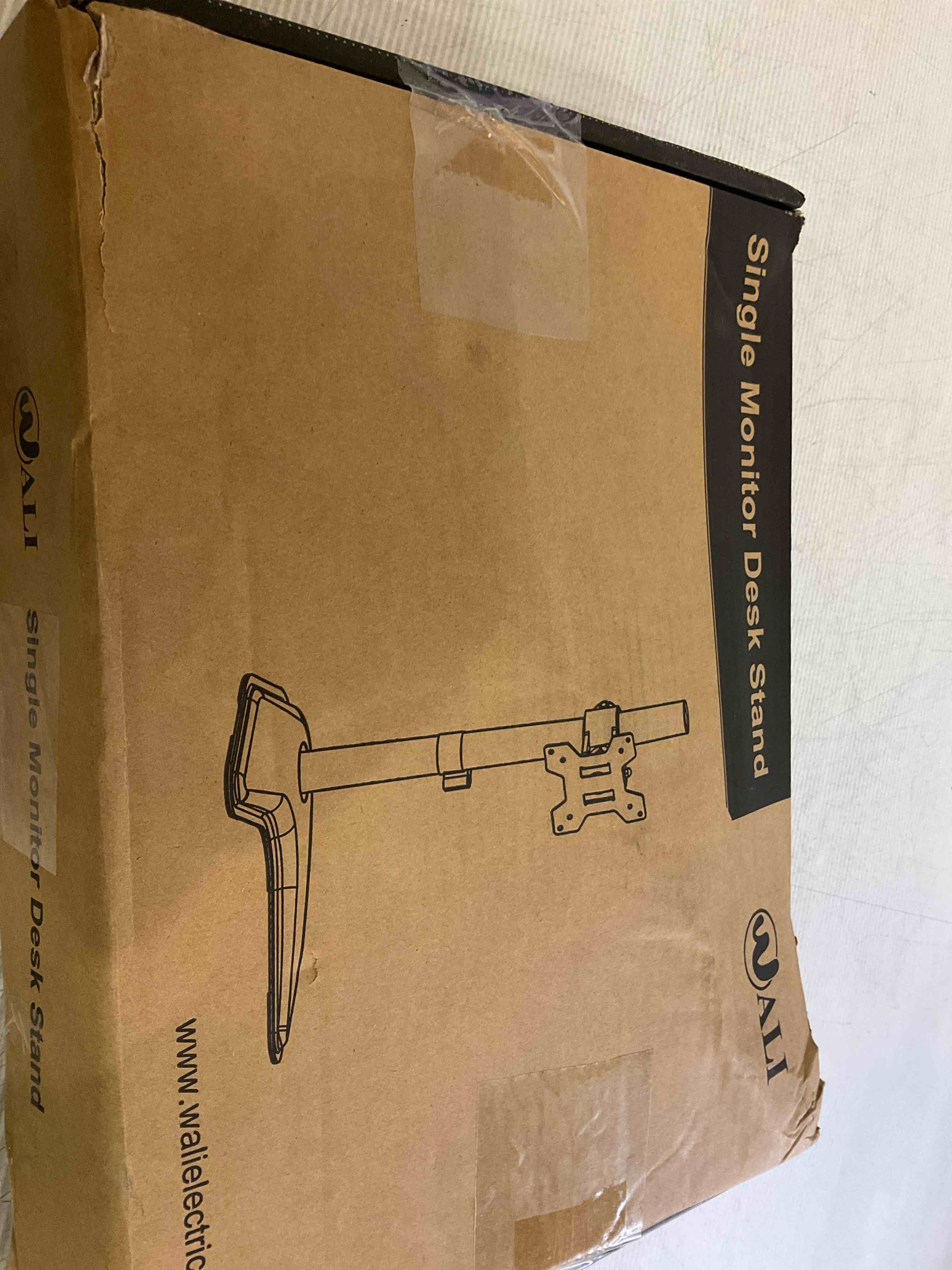 https://s3.amazonaws.com/lotting-images-prod/BargainHunt/EXS01573950_1719928061620.jpeg