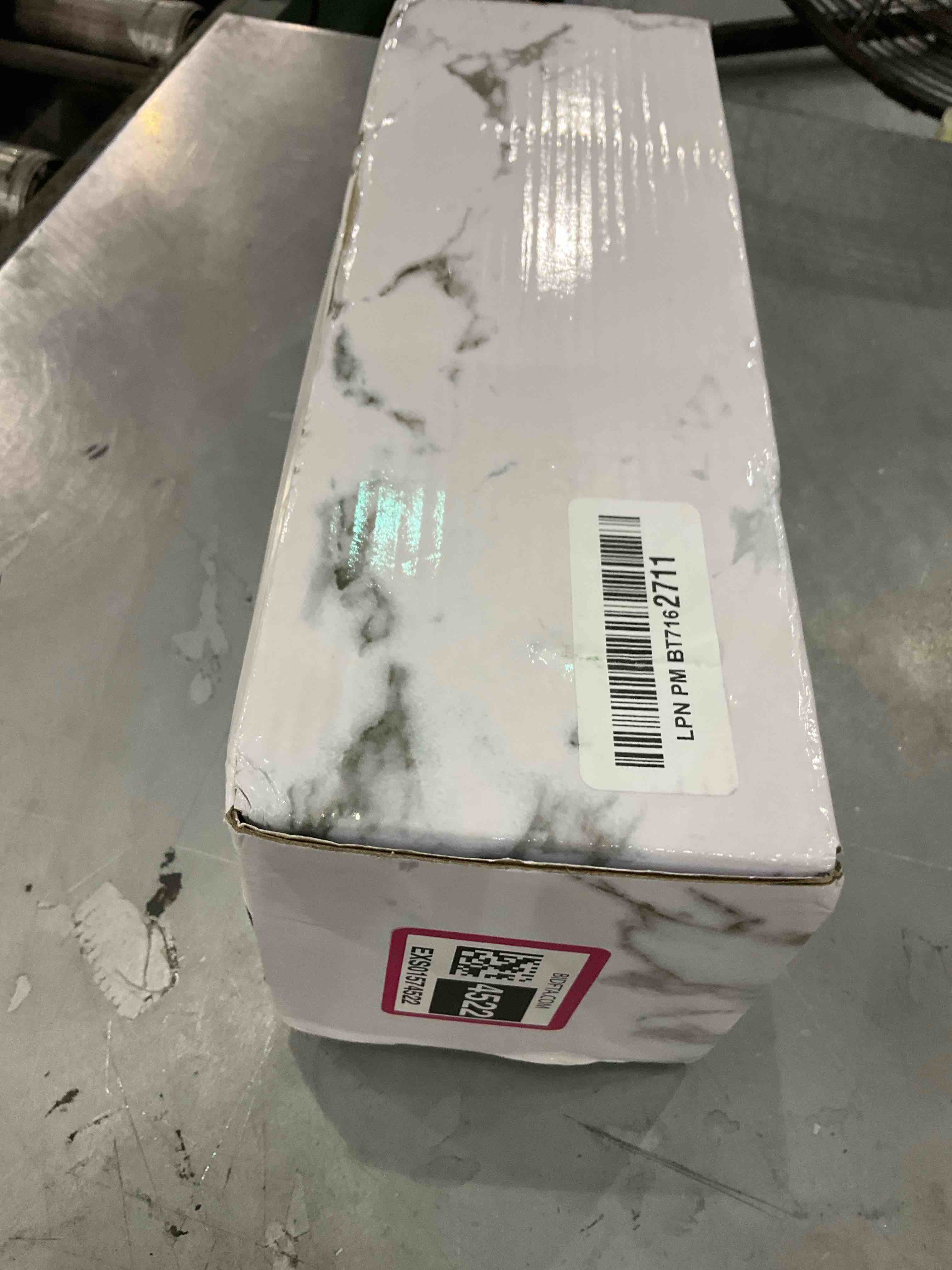 https://s3.amazonaws.com/lotting-images-prod/BargainHunt/EXS01574522_1719402588573.jpeg