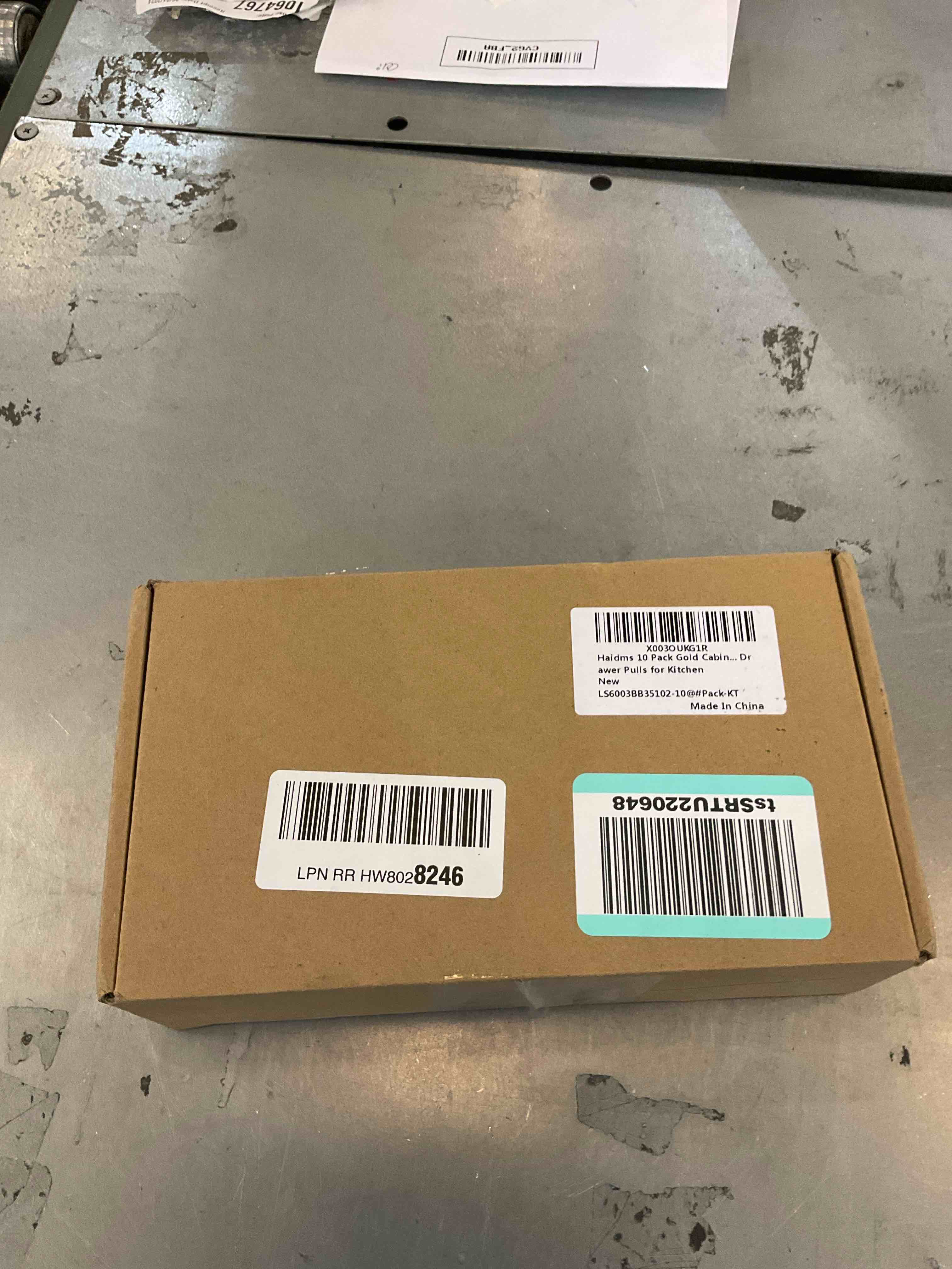 https://s3.amazonaws.com/lotting-images-prod/BargainHunt/EXS01574533_1719334312722.jpeg