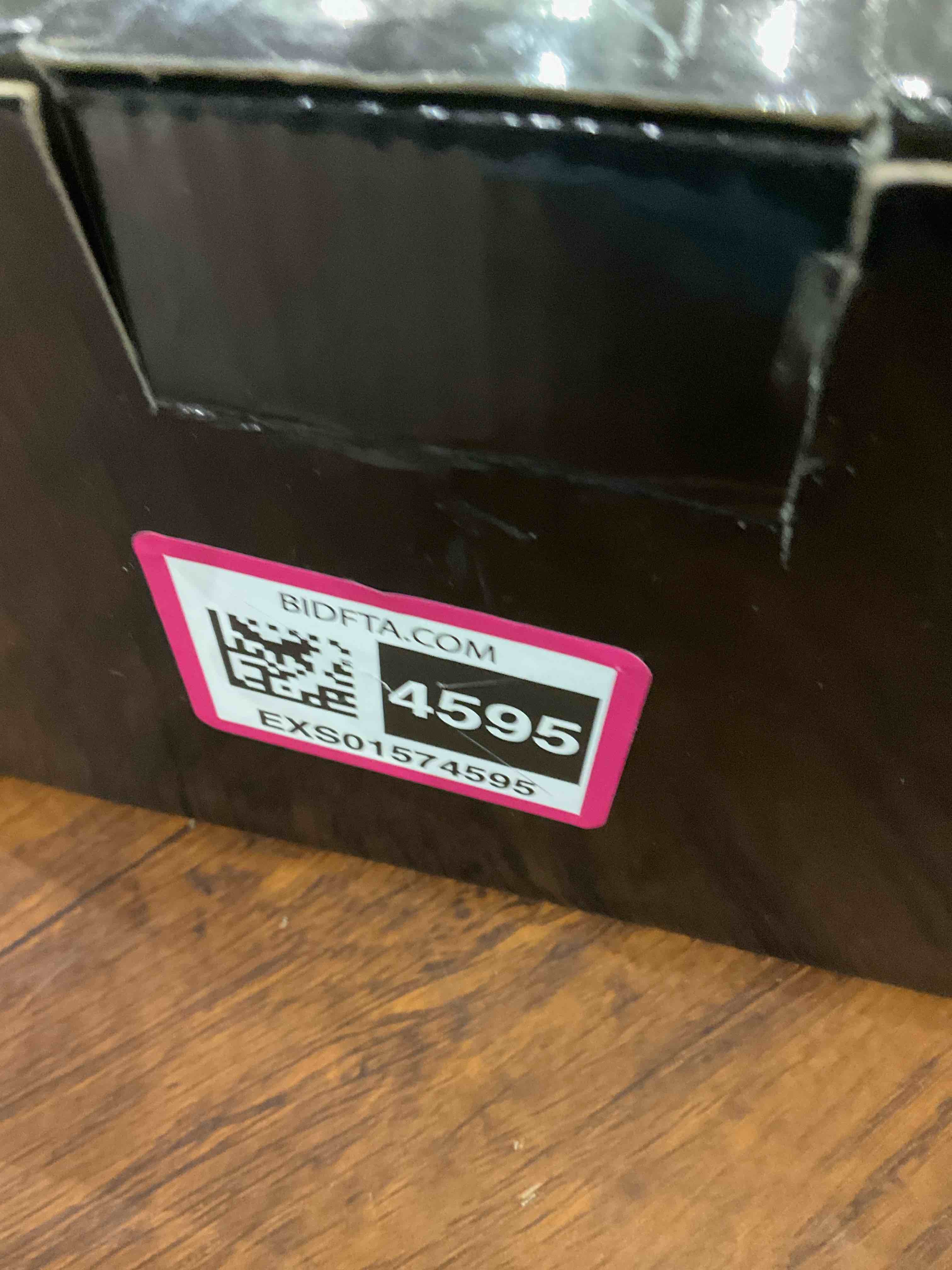 https://s3.amazonaws.com/lotting-images-prod/BargainHunt/EXS01574595_1719832539128.jpeg