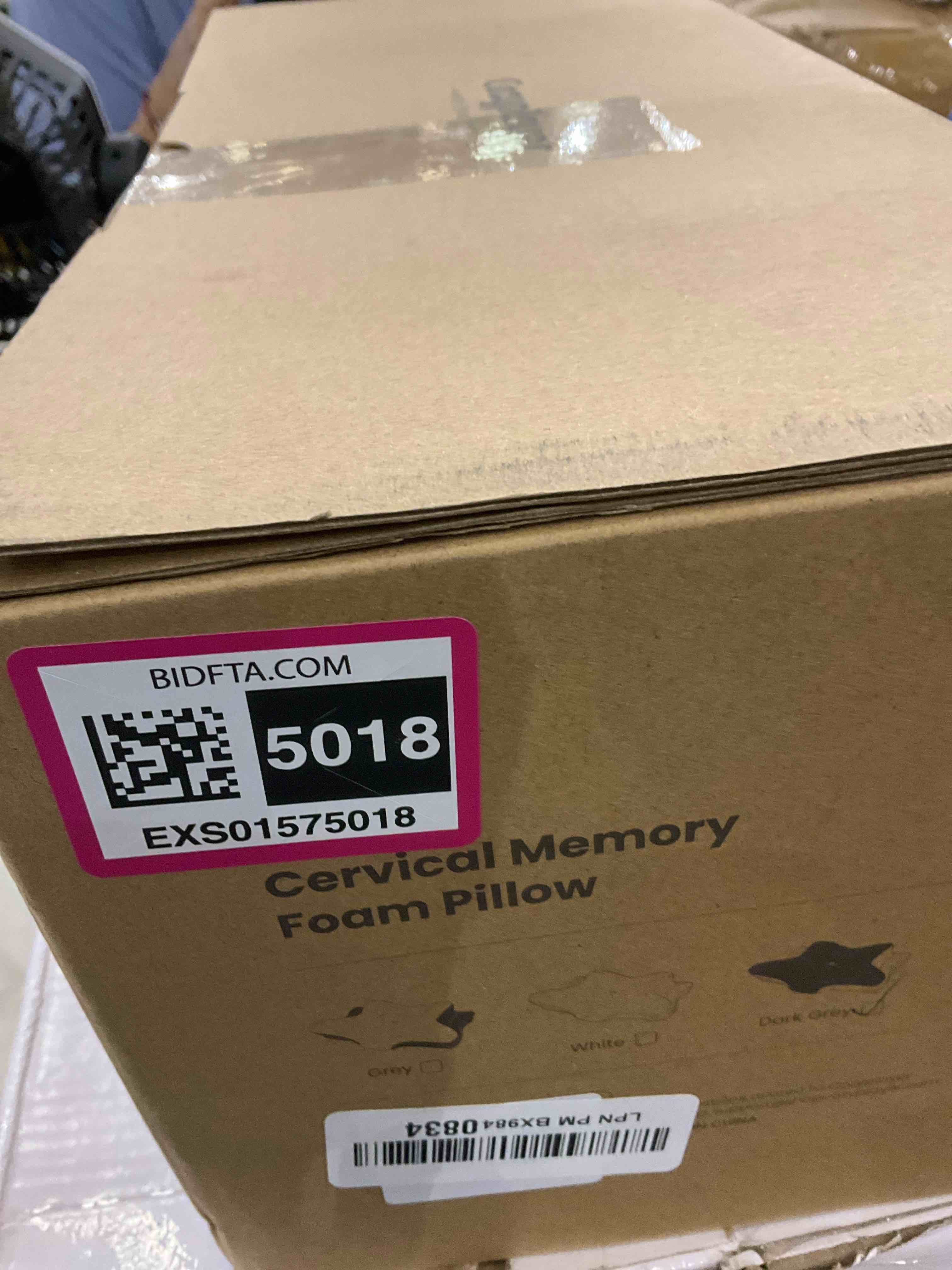 https://s3.amazonaws.com/lotting-images-prod/BargainHunt/EXS01575018_1716900023547.jpeg