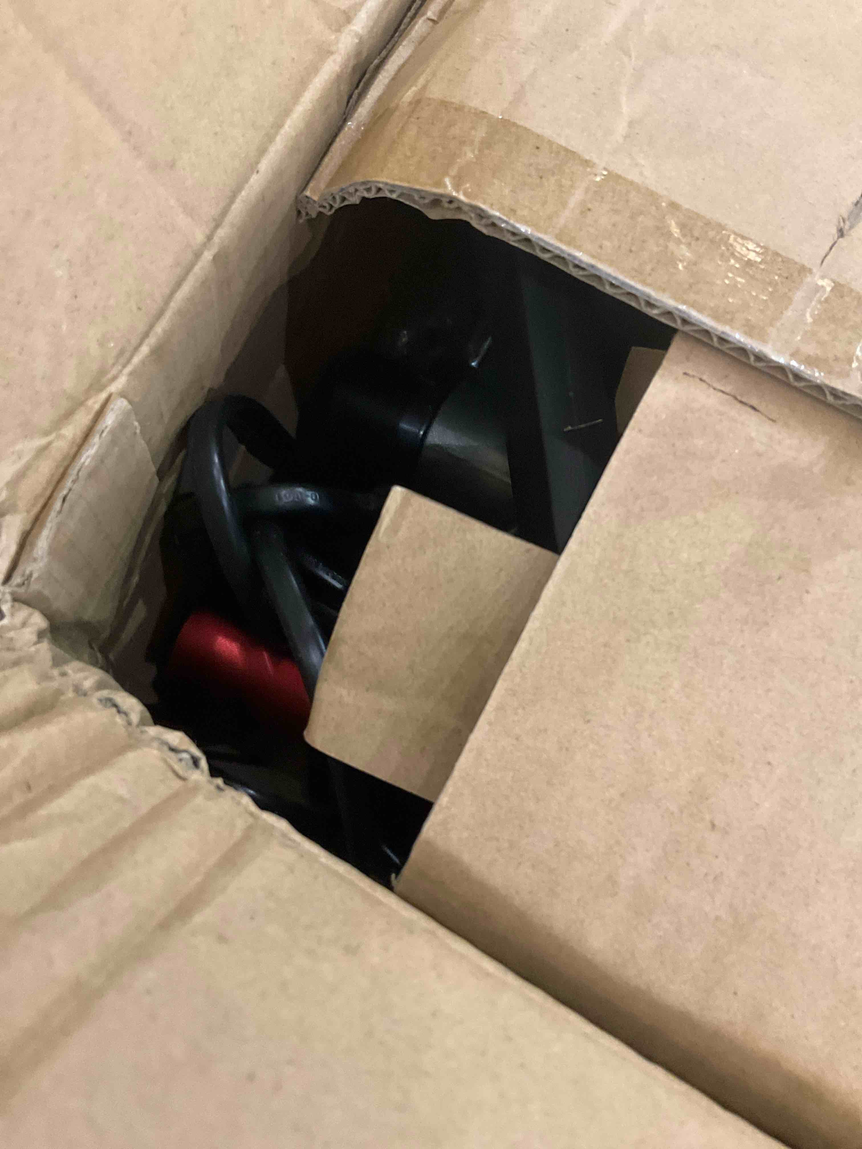 https://s3.amazonaws.com/lotting-images-prod/BargainHunt/EXS01575043_1716985805512.jpeg