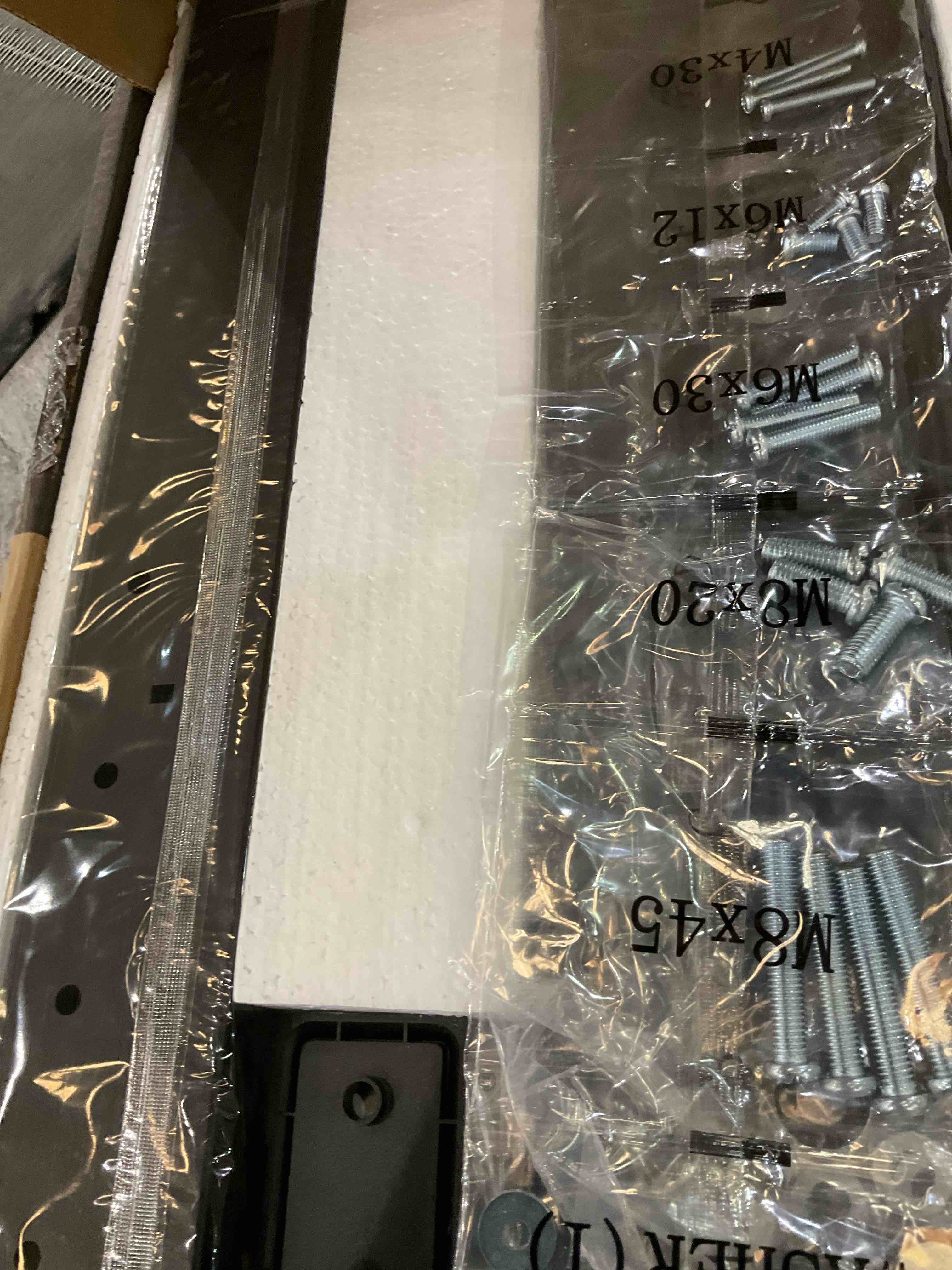 https://s3.amazonaws.com/lotting-images-prod/BargainHunt/EXS01575052_1717081015443.jpeg