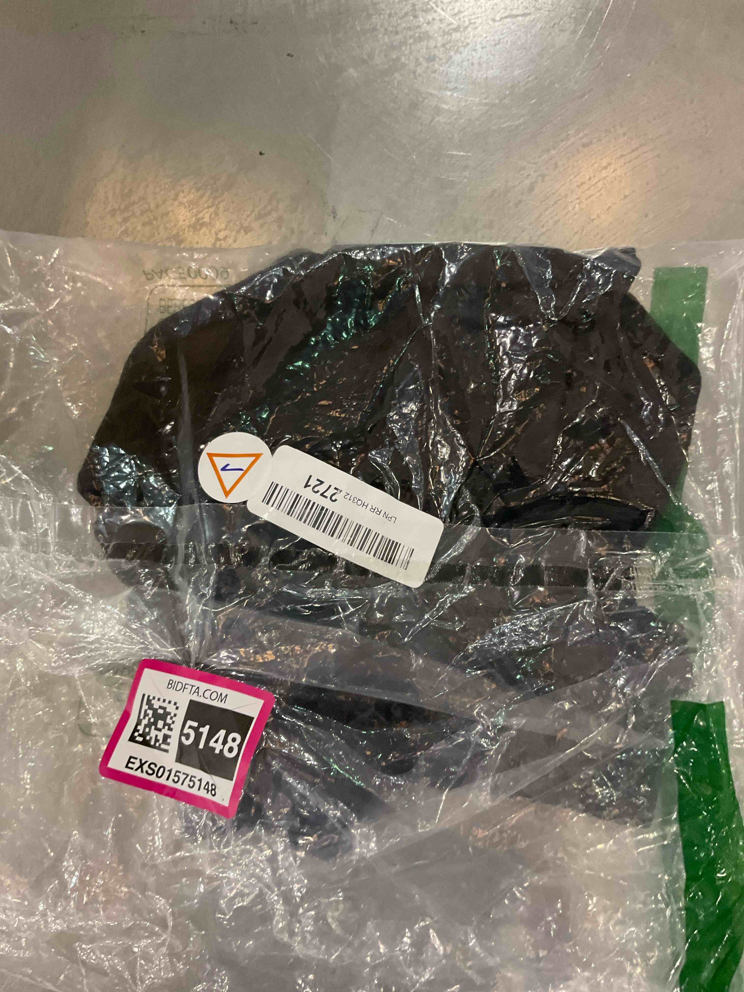 https://s3.amazonaws.com/lotting-images-prod/BargainHunt/EXS01575148_1716989408229.jpeg