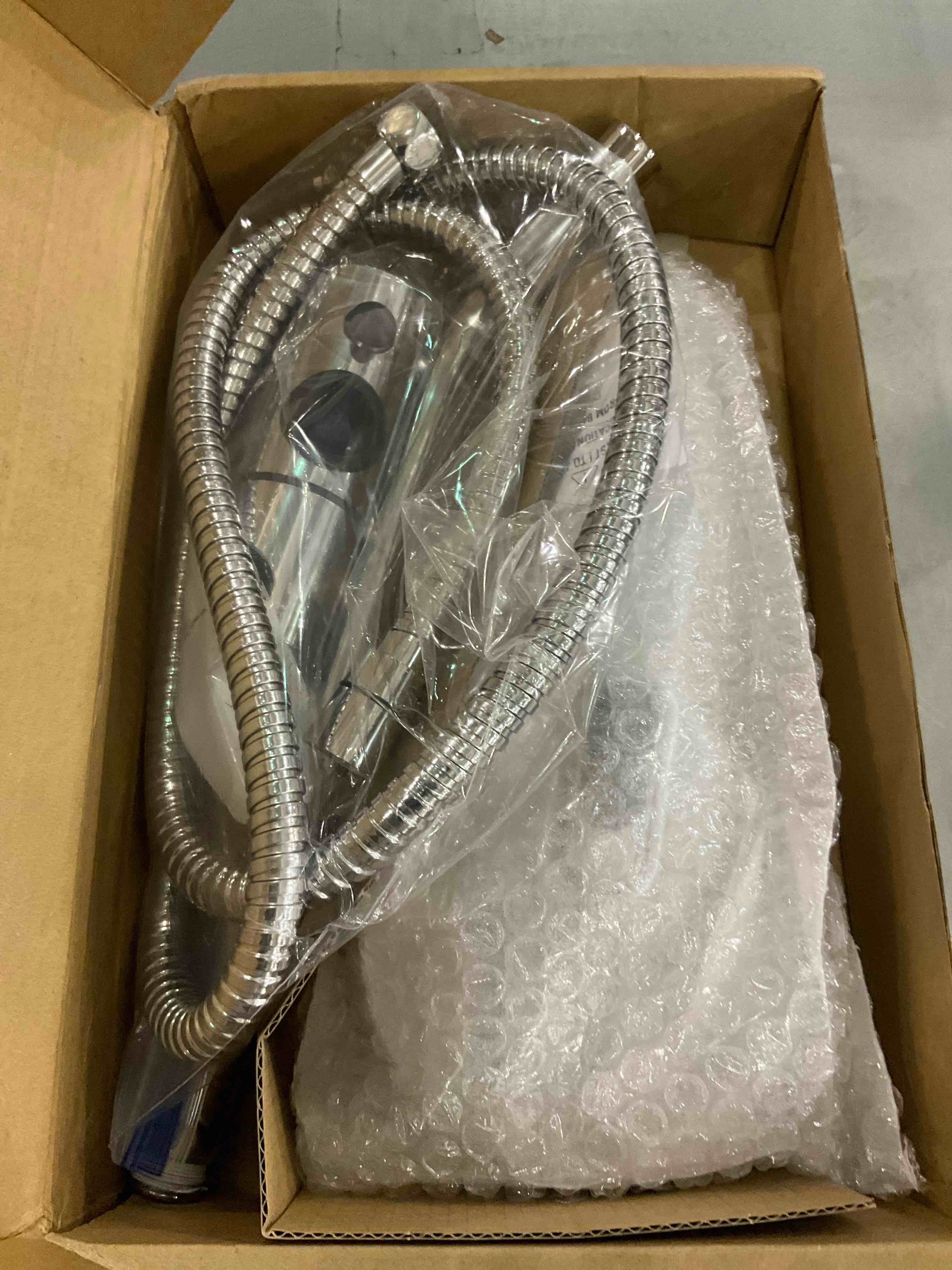 https://s3.amazonaws.com/lotting-images-prod/BargainHunt/EXS01575184_1716981355532.jpeg