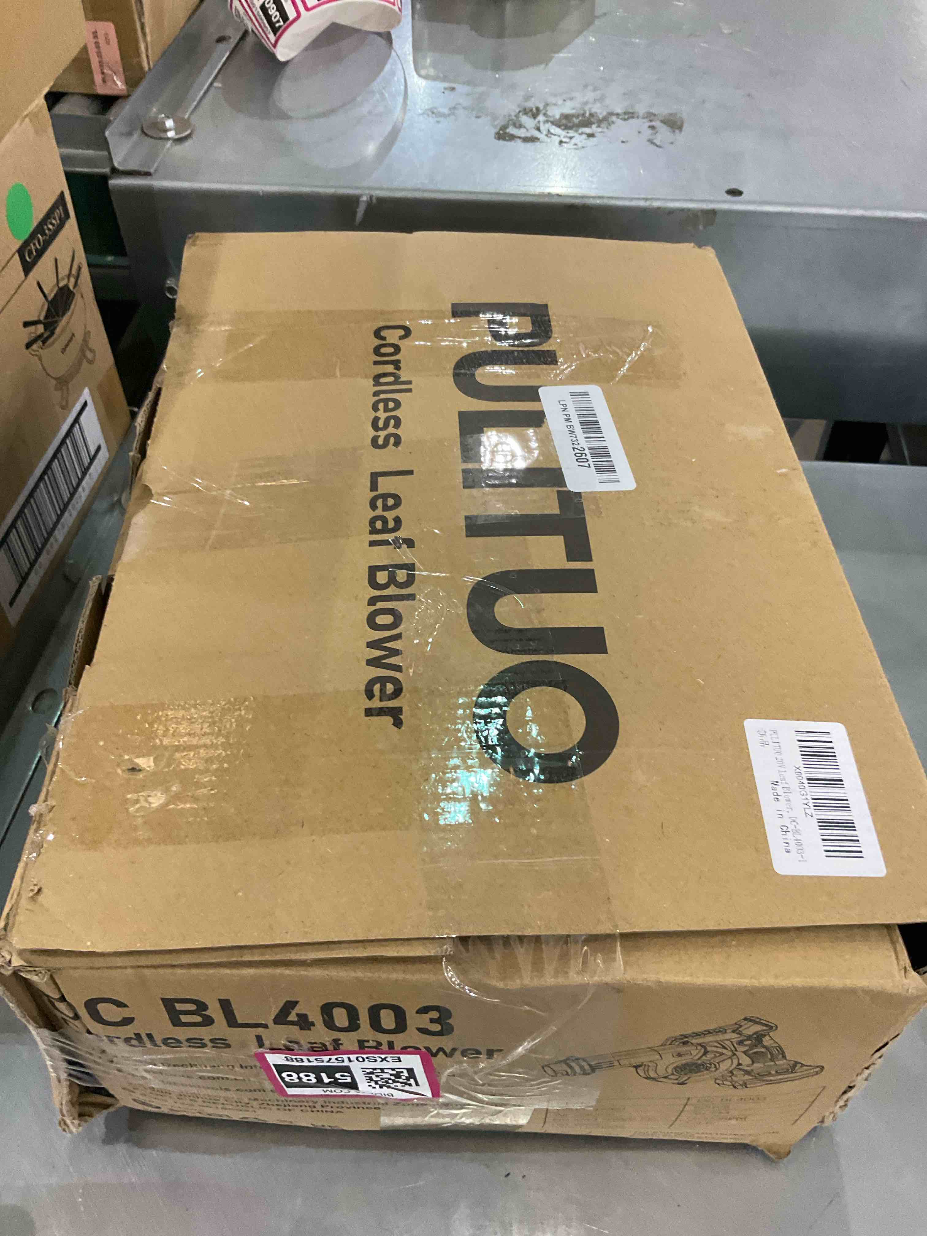 https://s3.amazonaws.com/lotting-images-prod/BargainHunt/EXS01575188_1716983820309.jpeg