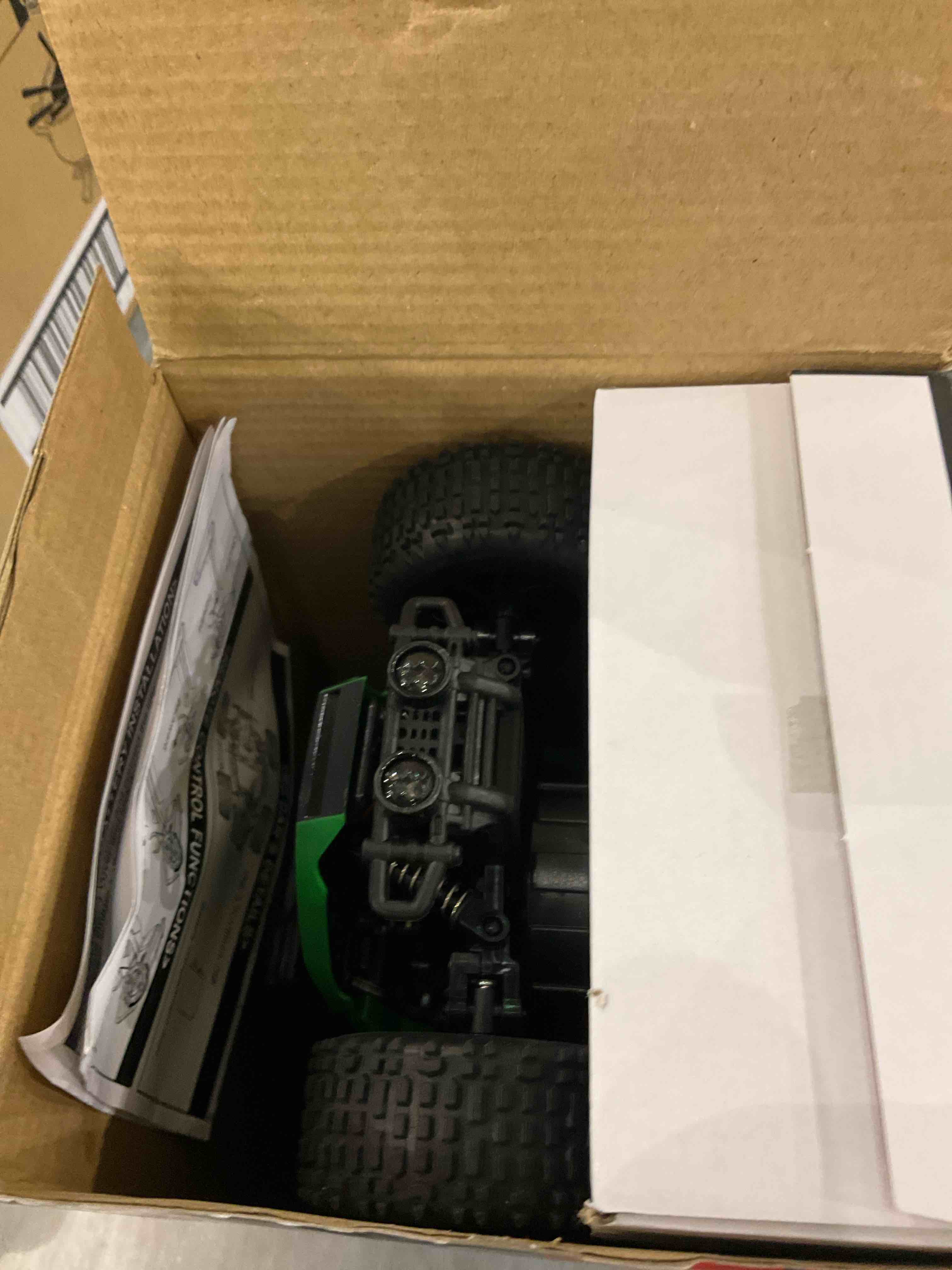 https://s3.amazonaws.com/lotting-images-prod/BargainHunt/EXS01575201_1716982437401.jpeg
