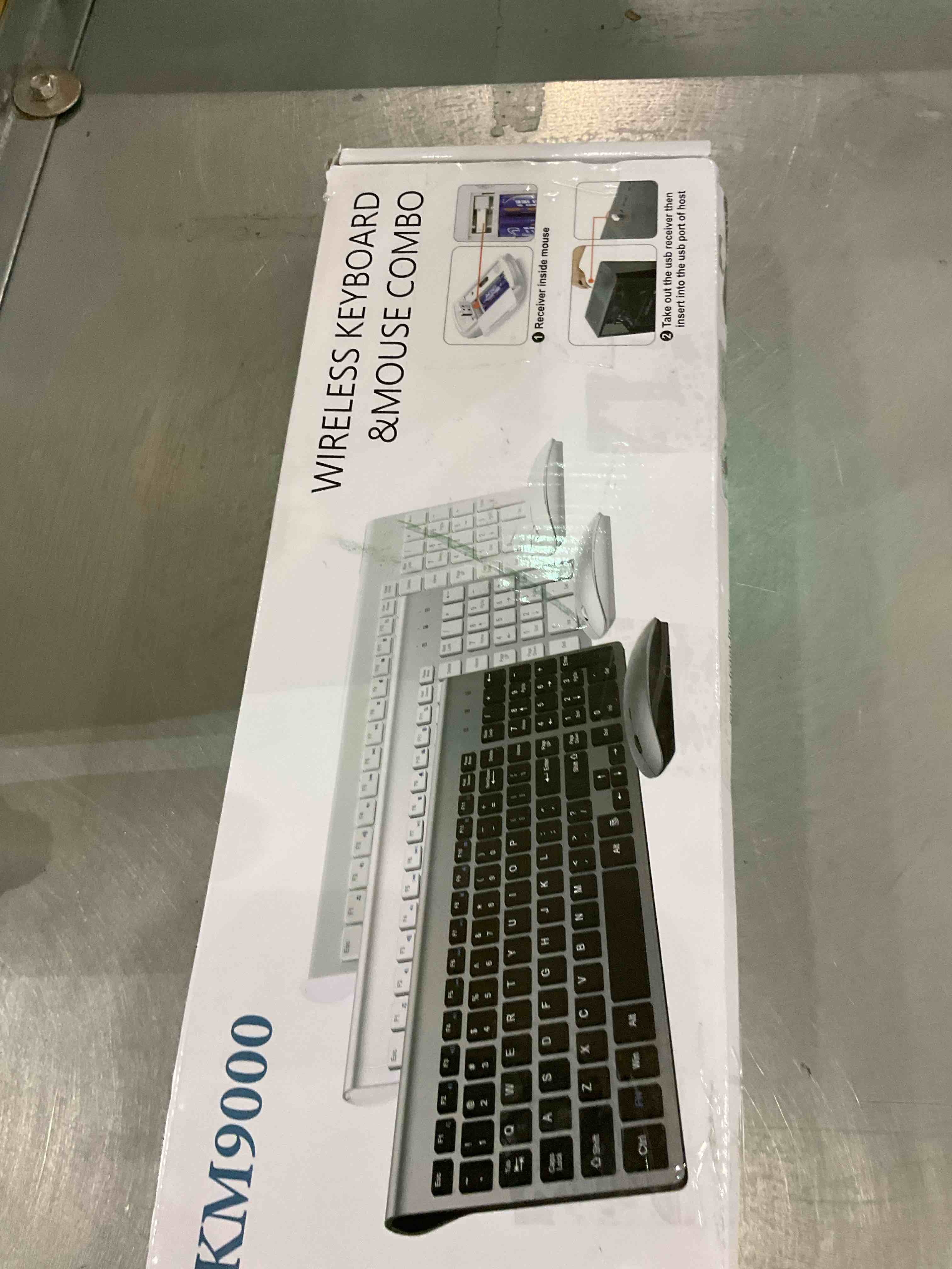 https://s3.amazonaws.com/lotting-images-prod/BargainHunt/EXS01575220_1716981233656.jpeg