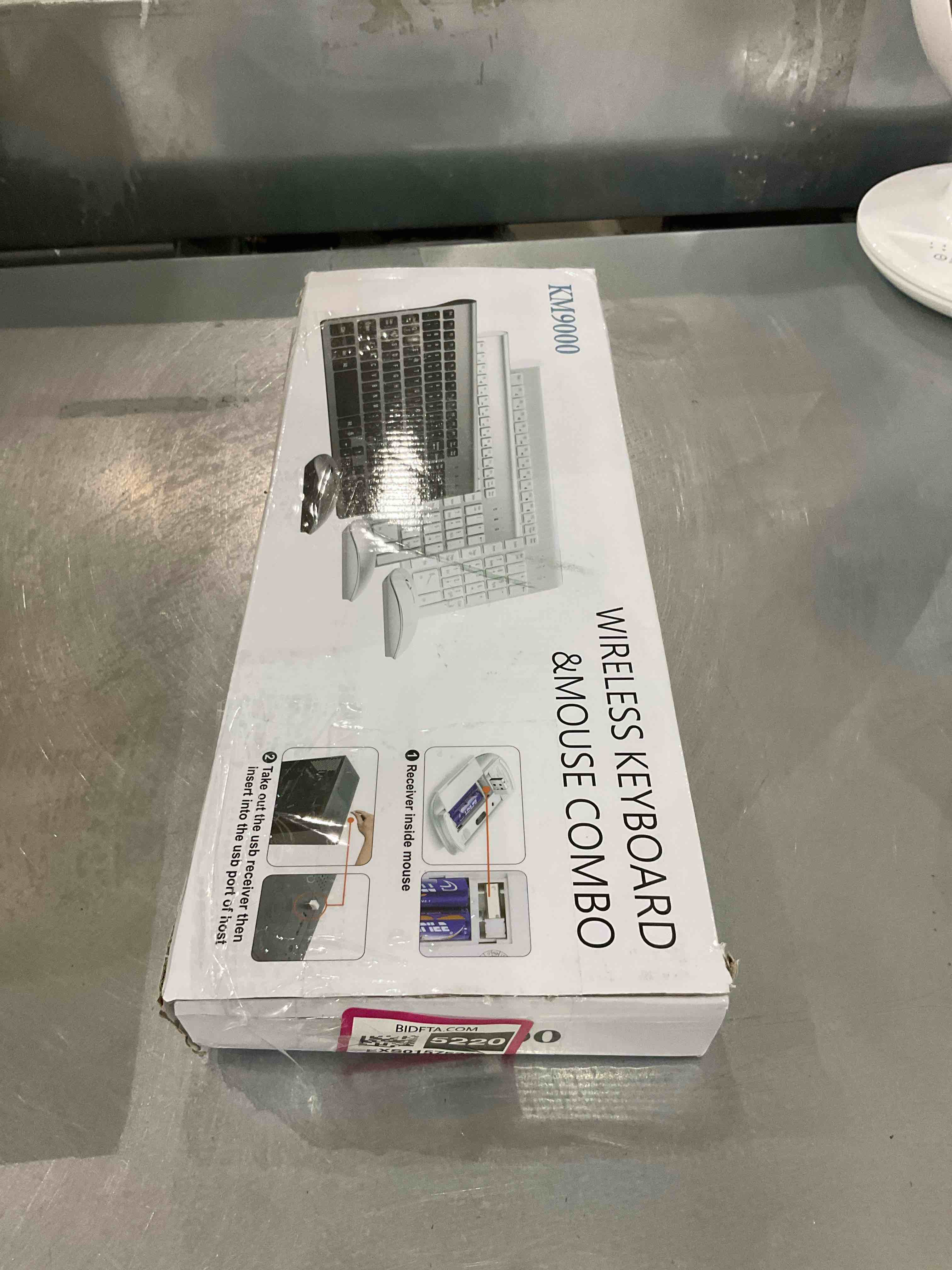 https://s3.amazonaws.com/lotting-images-prod/BargainHunt/EXS01575220_1716981262881.jpeg