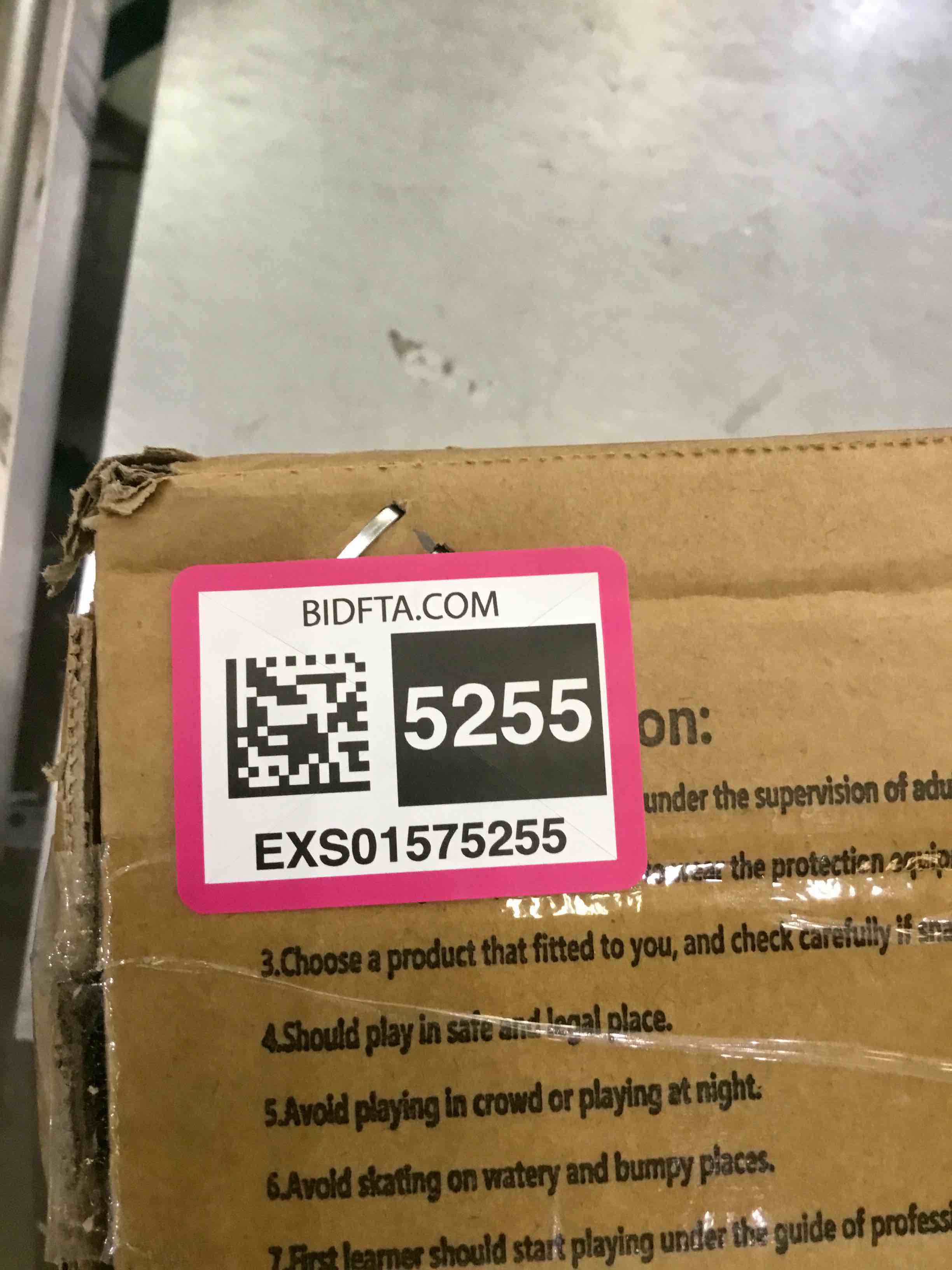 https://s3.amazonaws.com/lotting-images-prod/BargainHunt/EXS01575255_1717425185164.jpeg