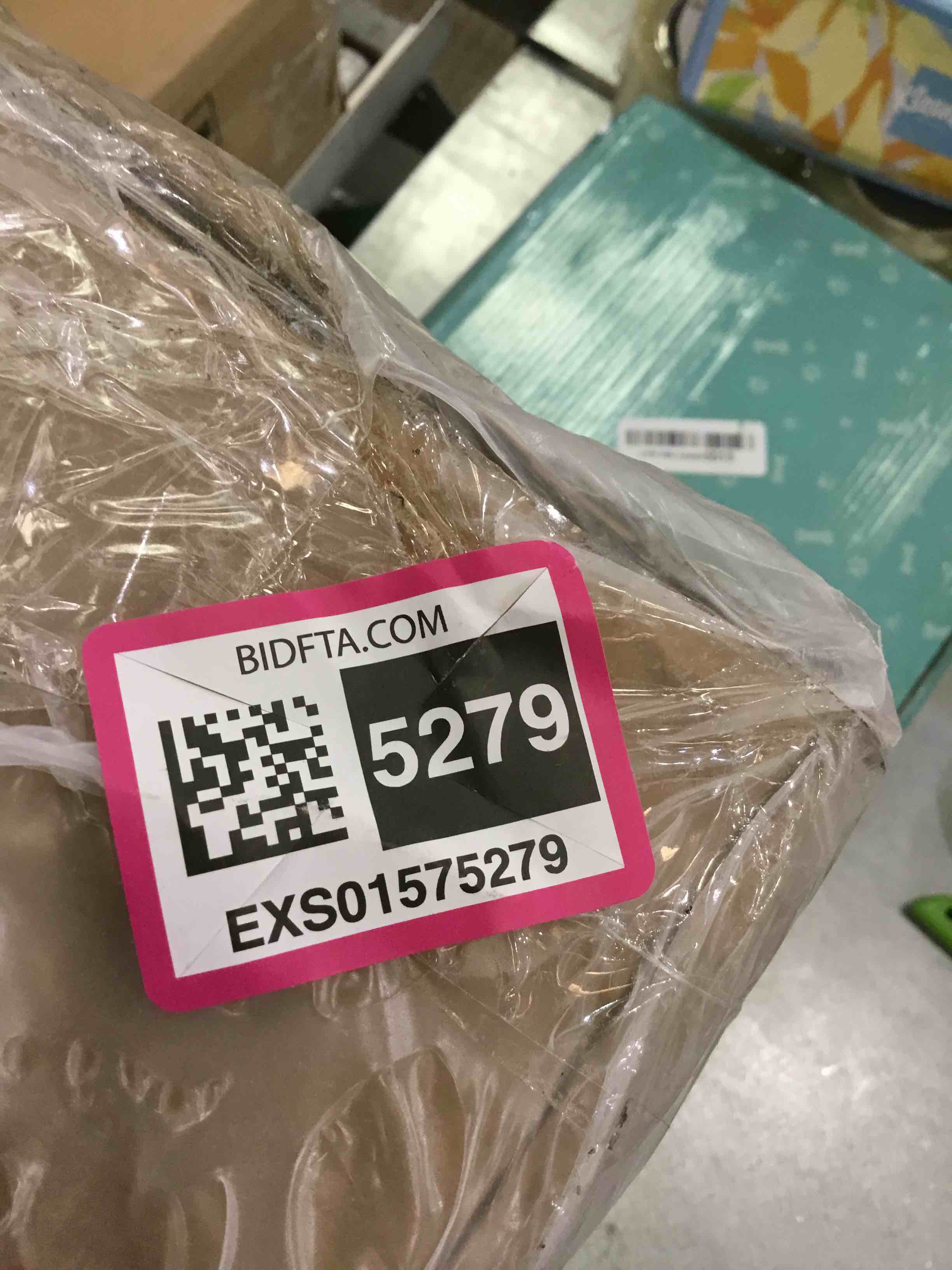 https://s3.amazonaws.com/lotting-images-prod/BargainHunt/EXS01575279_1717423780731.jpeg