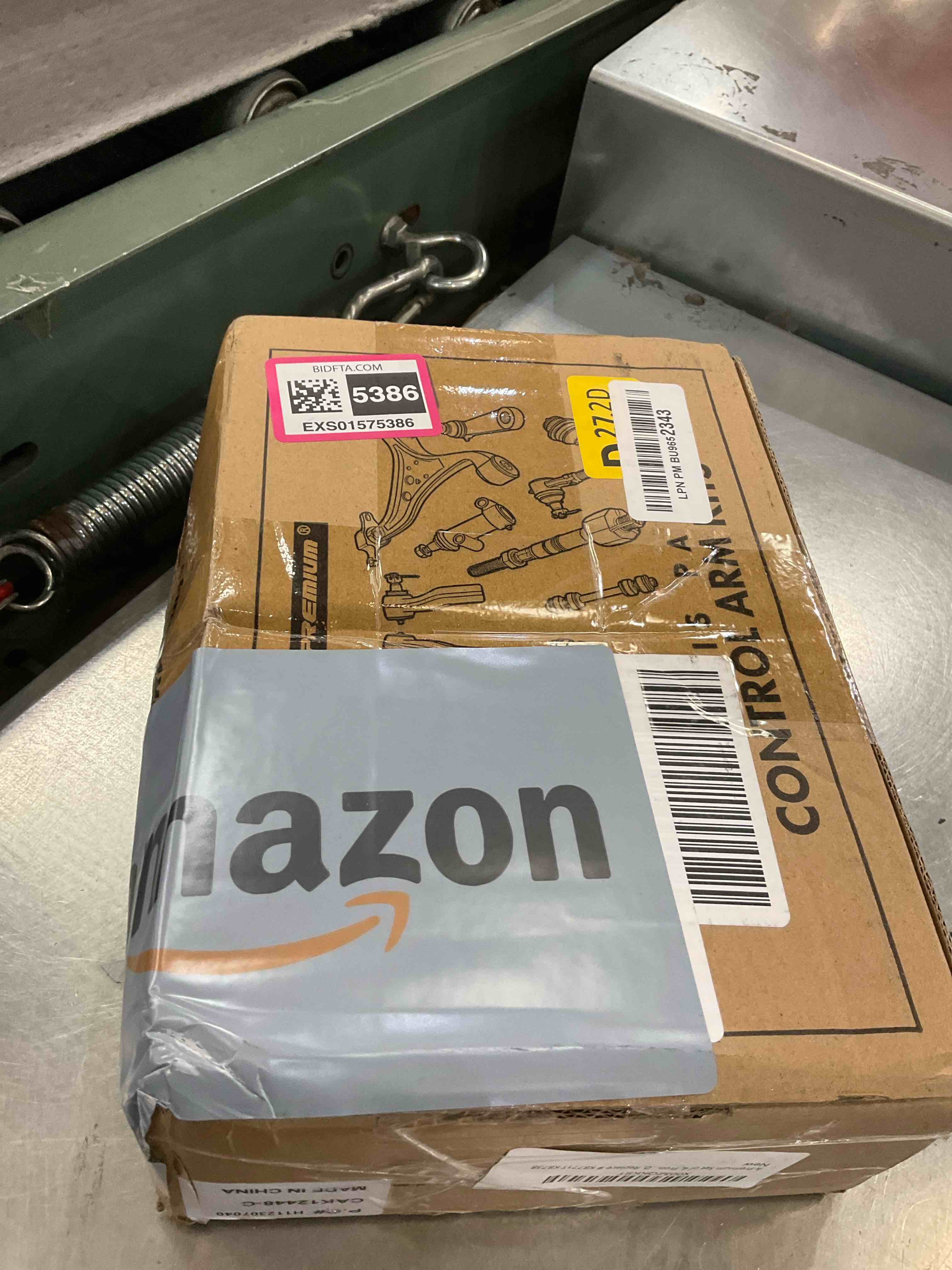 https://s3.amazonaws.com/lotting-images-prod/BargainHunt/EXS01575386_1717433639217.jpeg