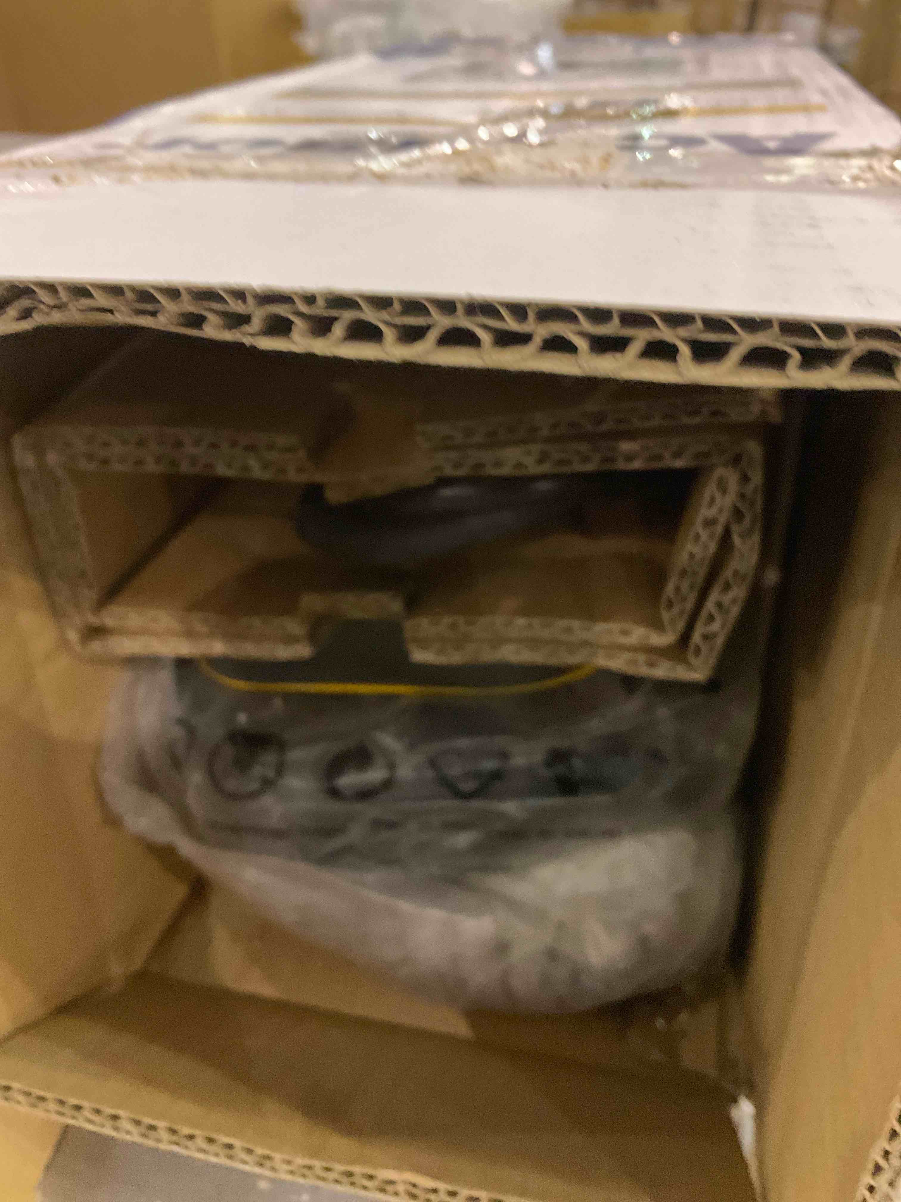https://s3.amazonaws.com/lotting-images-prod/BargainHunt/EXS01575437_1717511464172.jpeg
