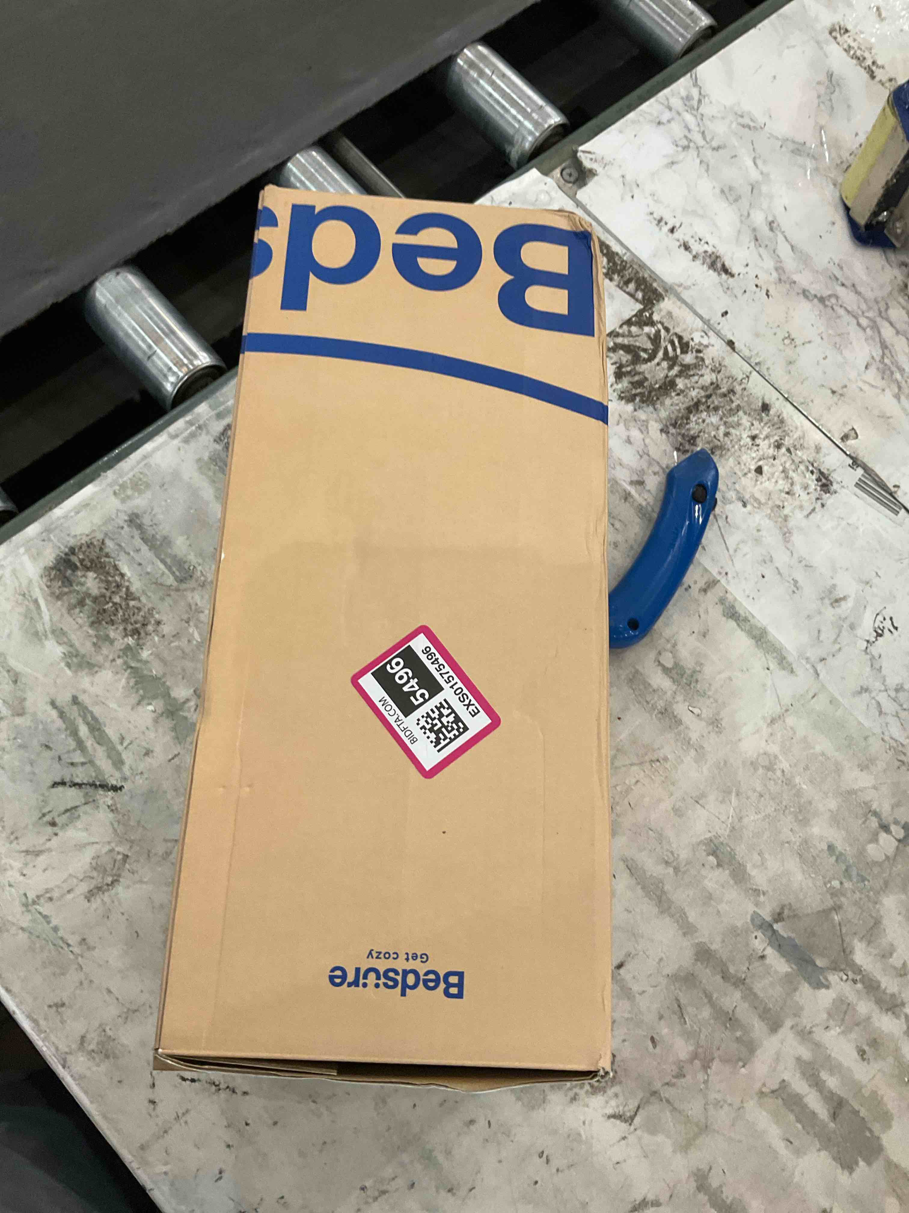 https://s3.amazonaws.com/lotting-images-prod/BargainHunt/EXS01575496_1718200937226.jpeg