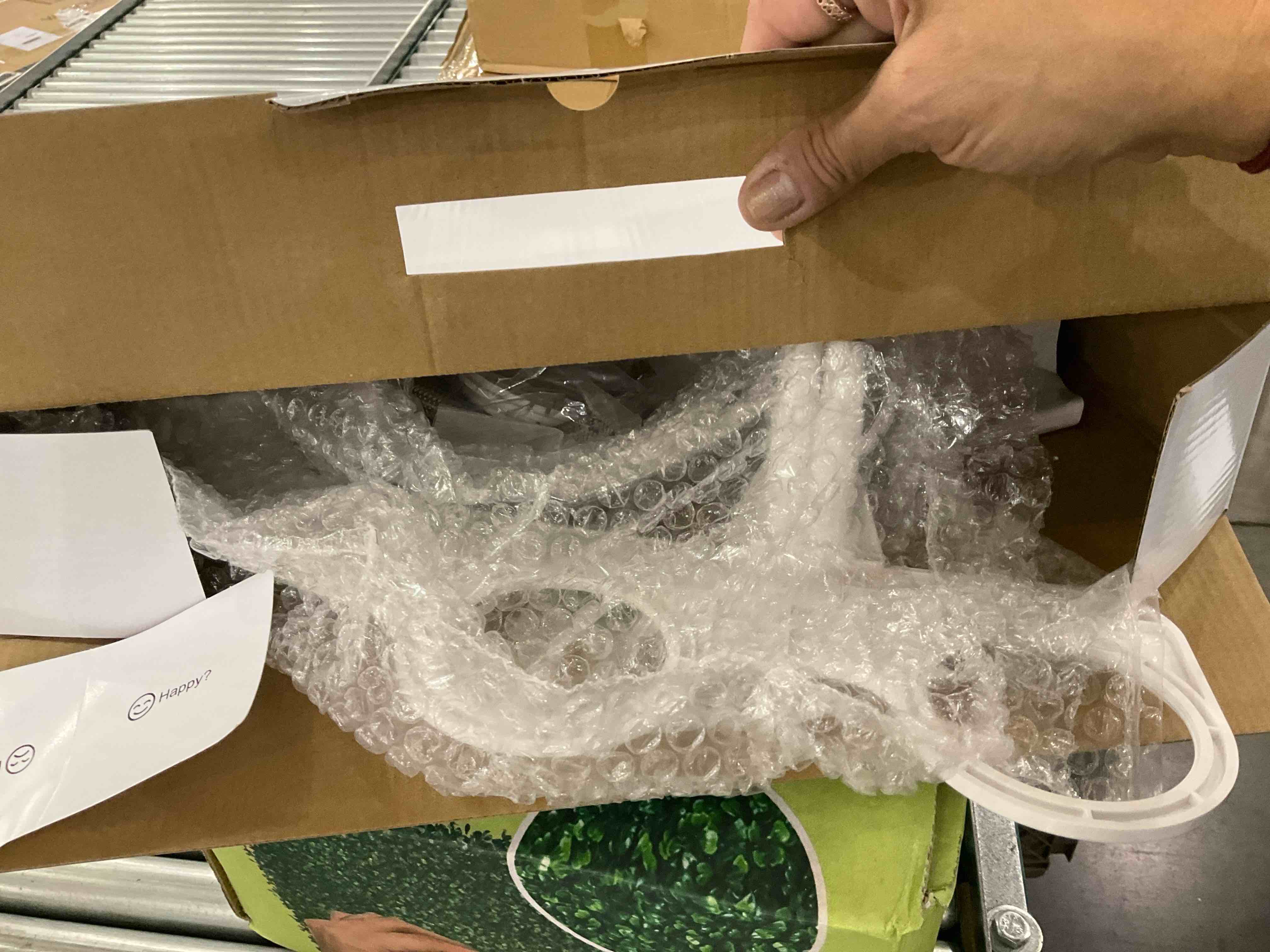 https://s3.amazonaws.com/lotting-images-prod/BargainHunt/EXS01575684_1718285237916.jpeg