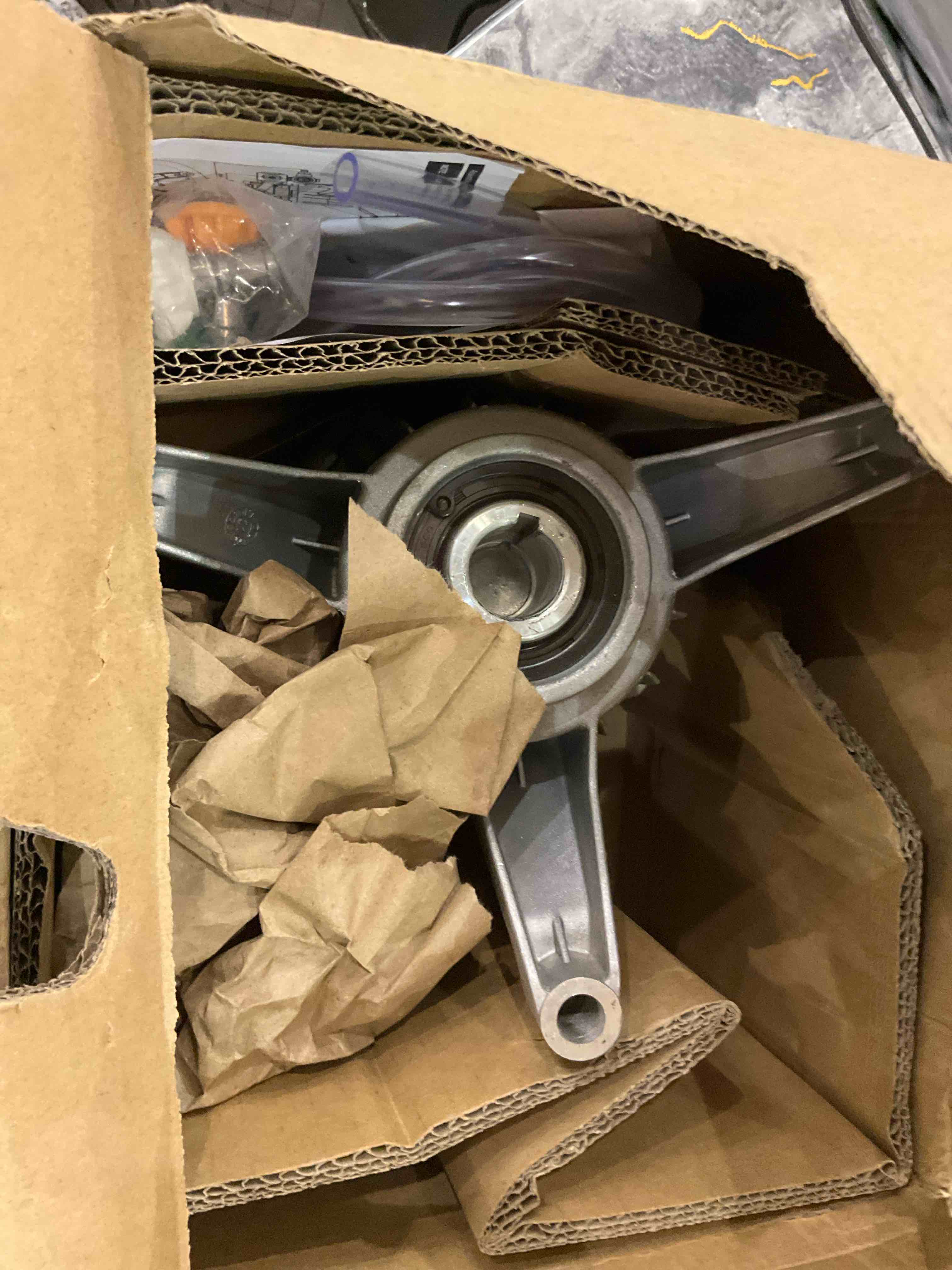 https://s3.amazonaws.com/lotting-images-prod/BargainHunt/EXS01575837_1719837899520.jpeg