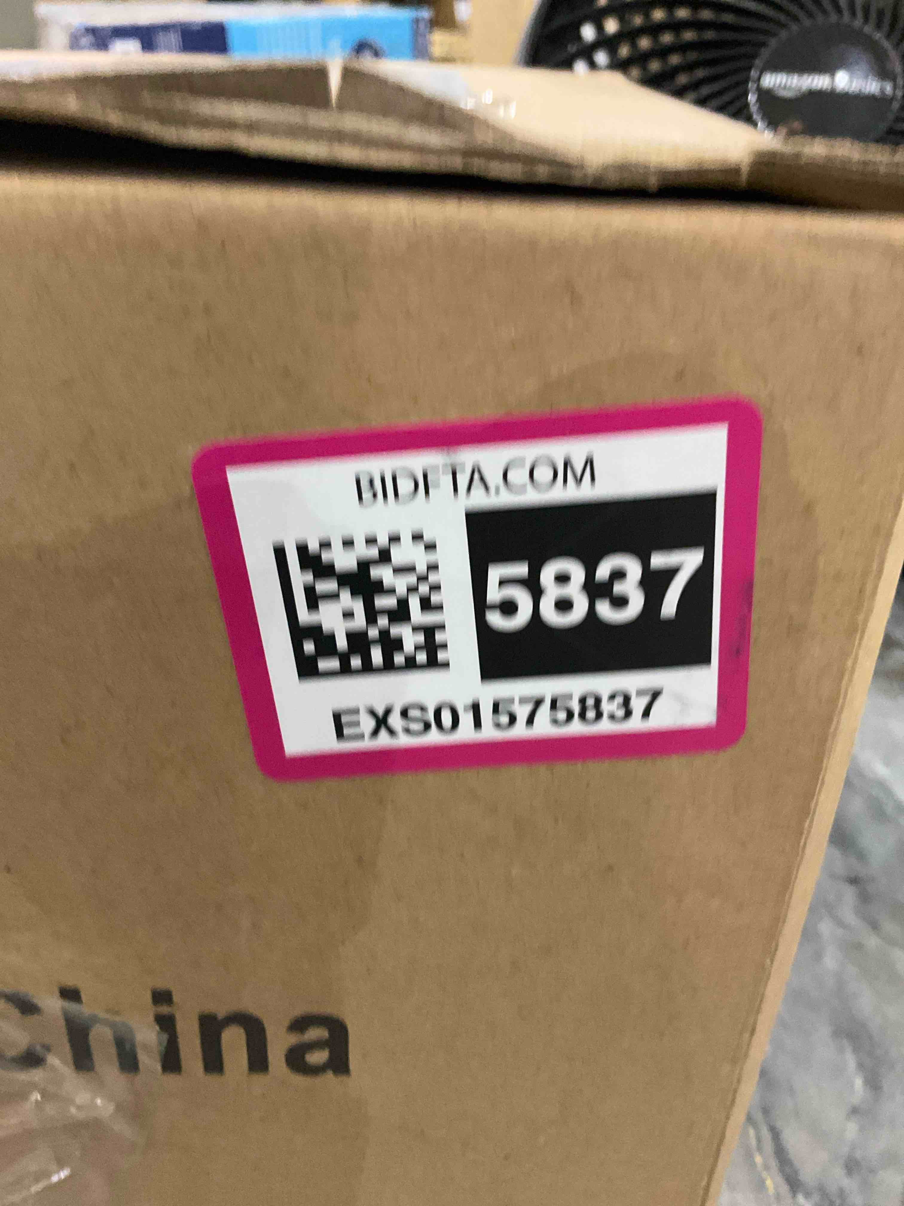 https://s3.amazonaws.com/lotting-images-prod/BargainHunt/EXS01575837_1719837971075.jpeg