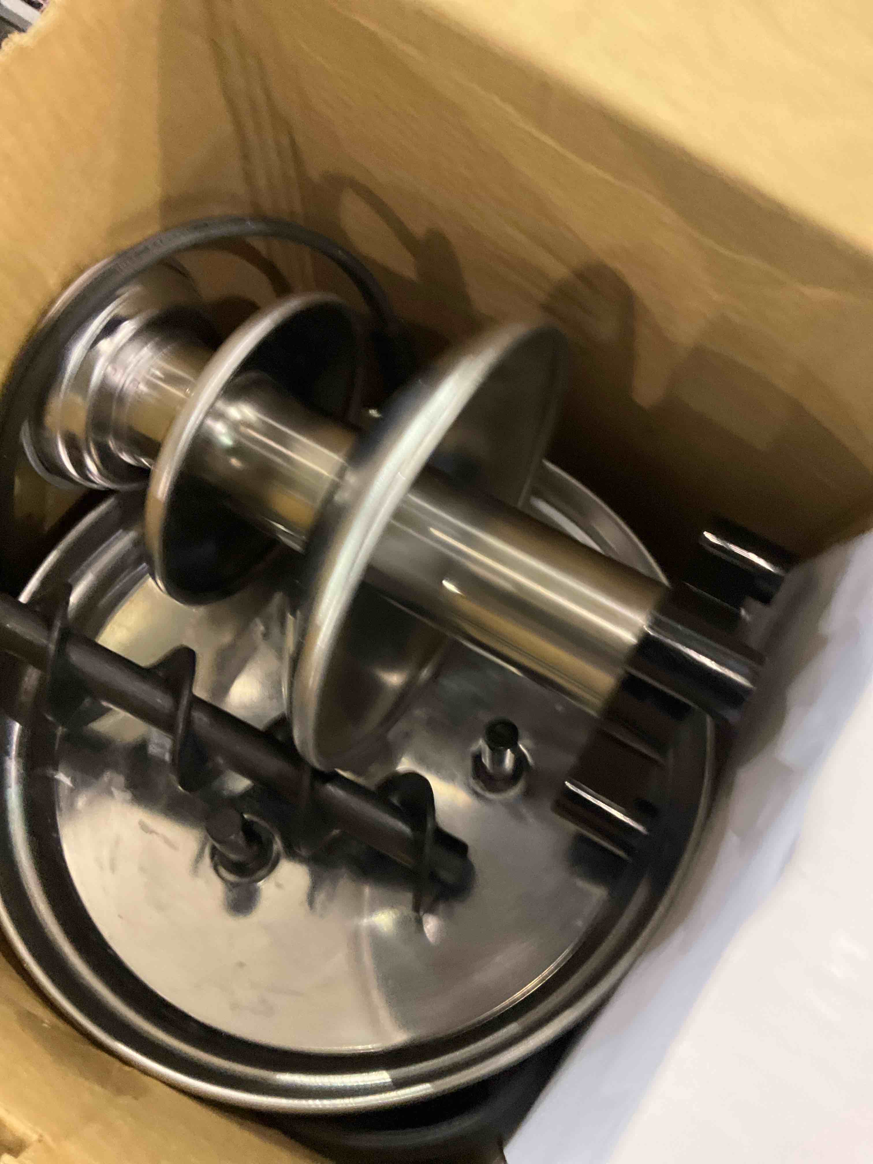 https://s3.amazonaws.com/lotting-images-prod/BargainHunt/EXS01575867_1719574355504.jpeg
