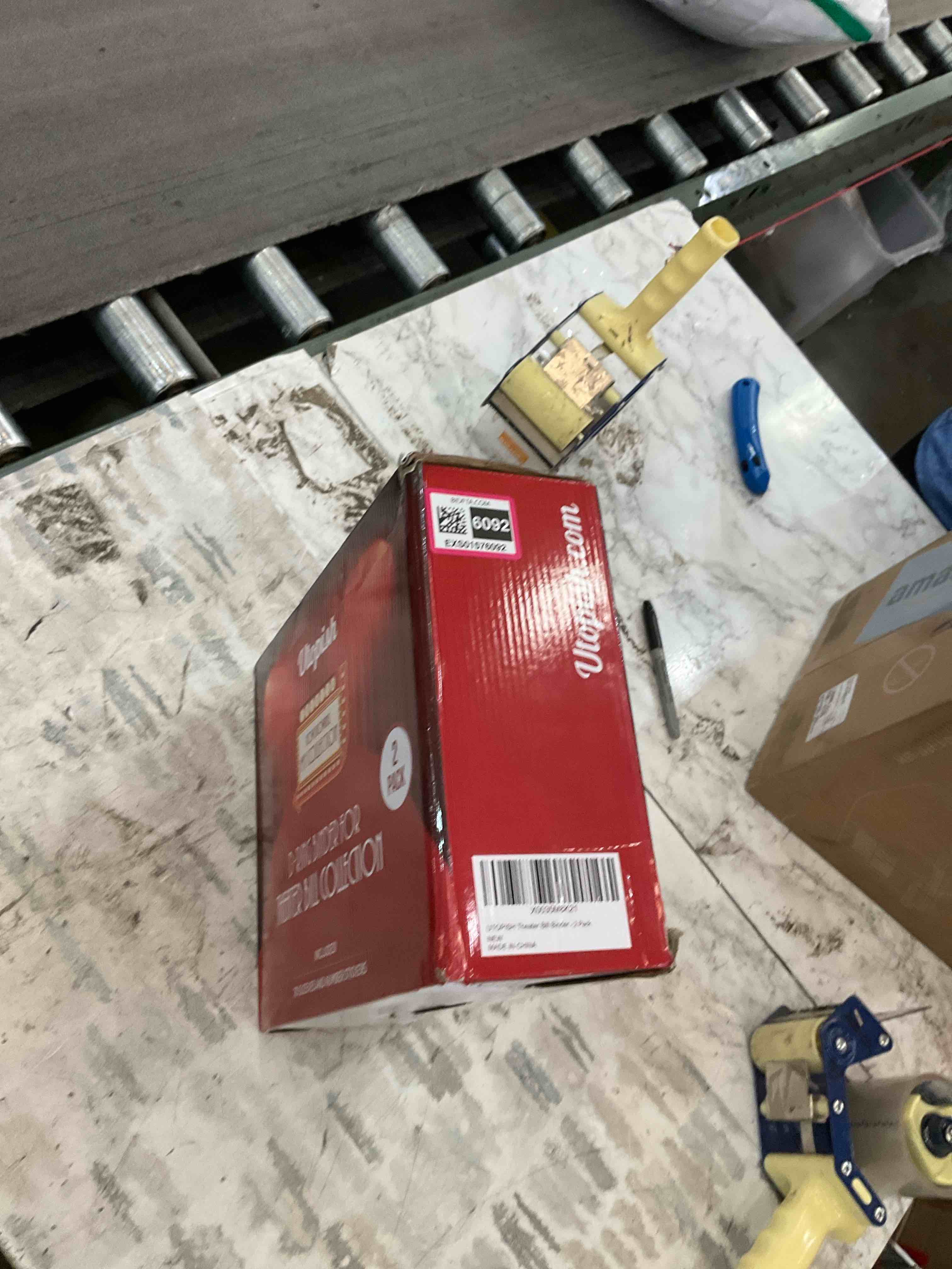 https://s3.amazonaws.com/lotting-images-prod/BargainHunt/EXS01576092_1716916037750.jpeg