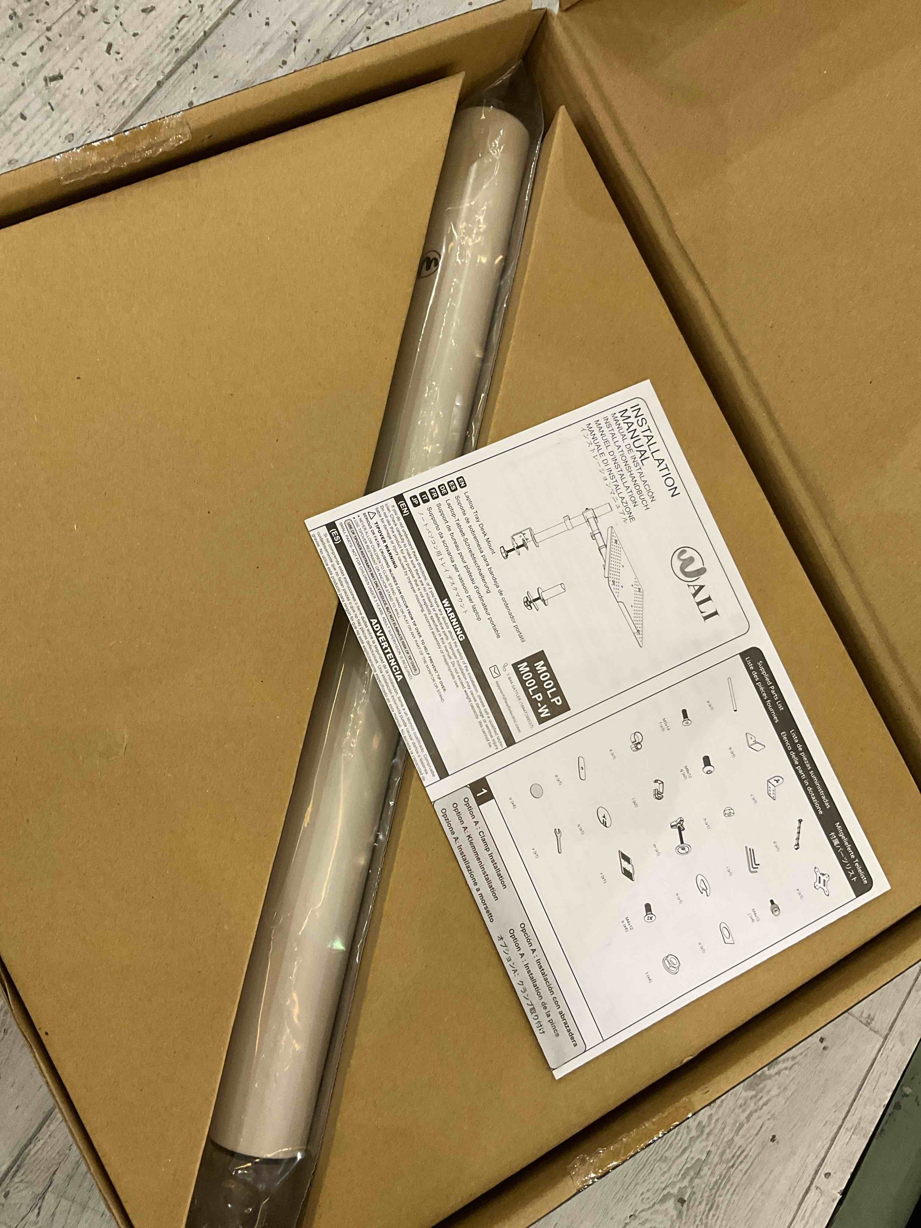https://s3.amazonaws.com/lotting-images-prod/BargainHunt/EXS01576196_1717175616689.jpeg