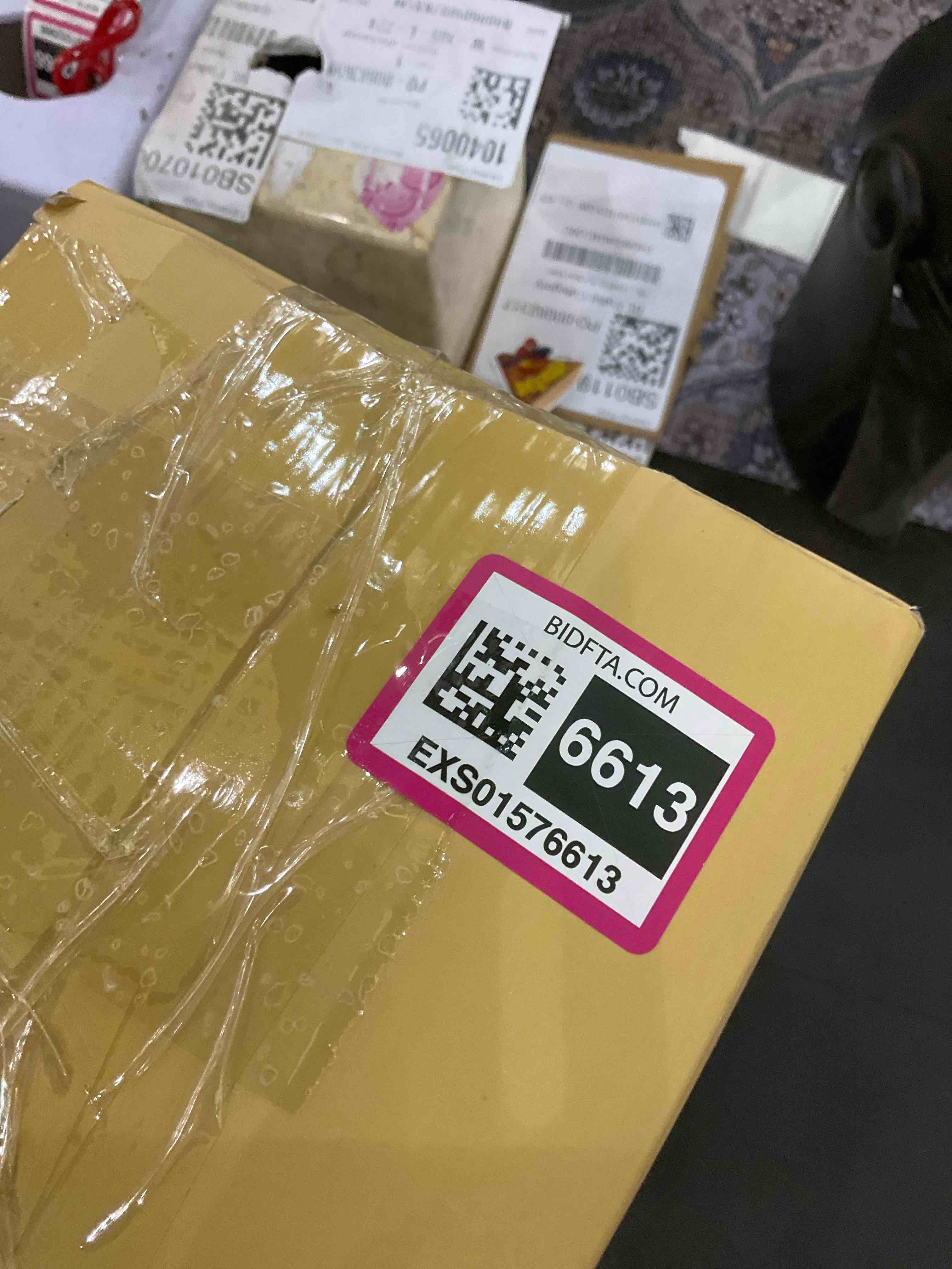 https://s3.amazonaws.com/lotting-images-prod/BargainHunt/EXS01576613_1716550248773.jpeg
