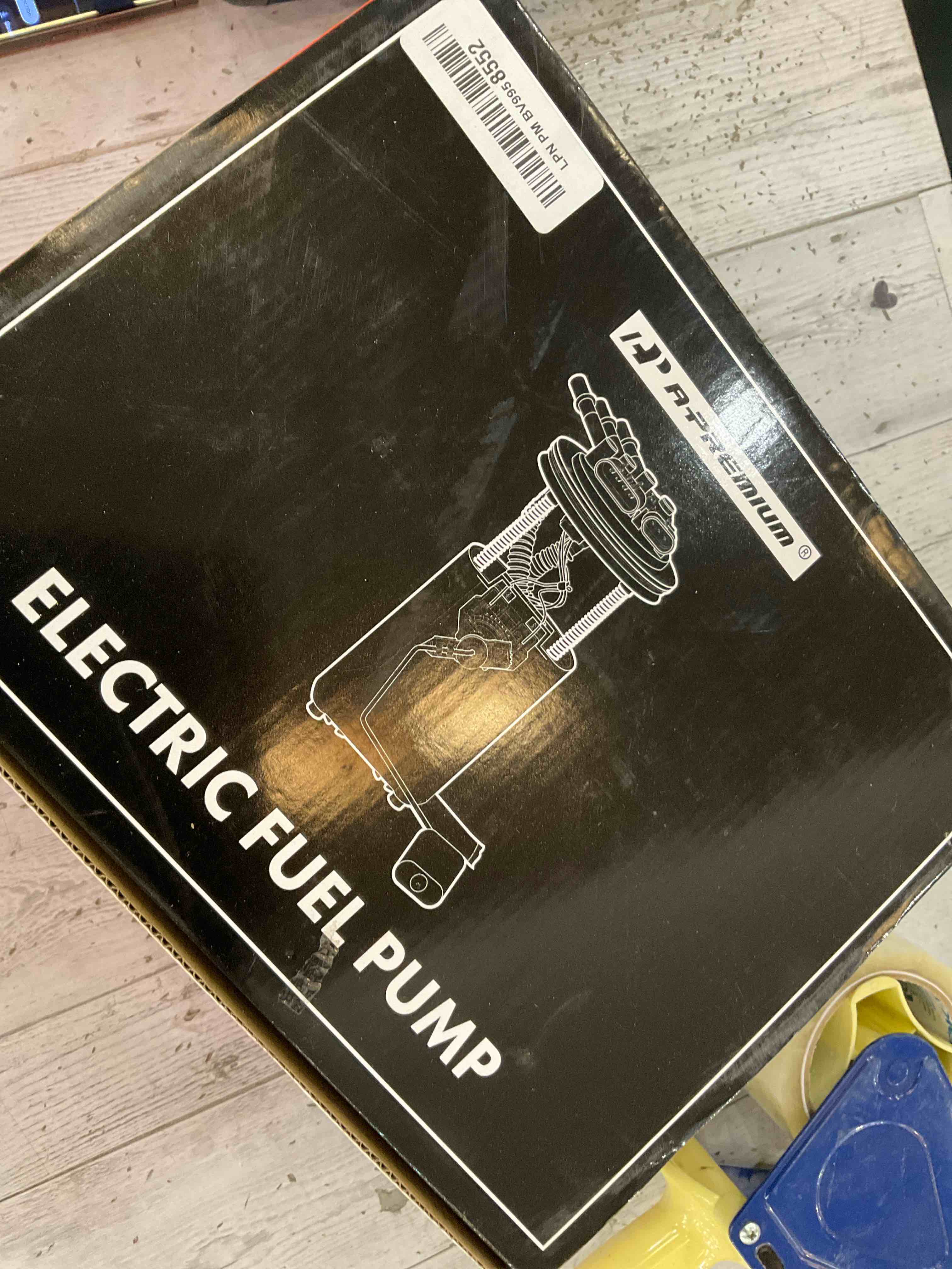 https://s3.amazonaws.com/lotting-images-prod/BargainHunt/EXS01576663_1717176596127.jpeg