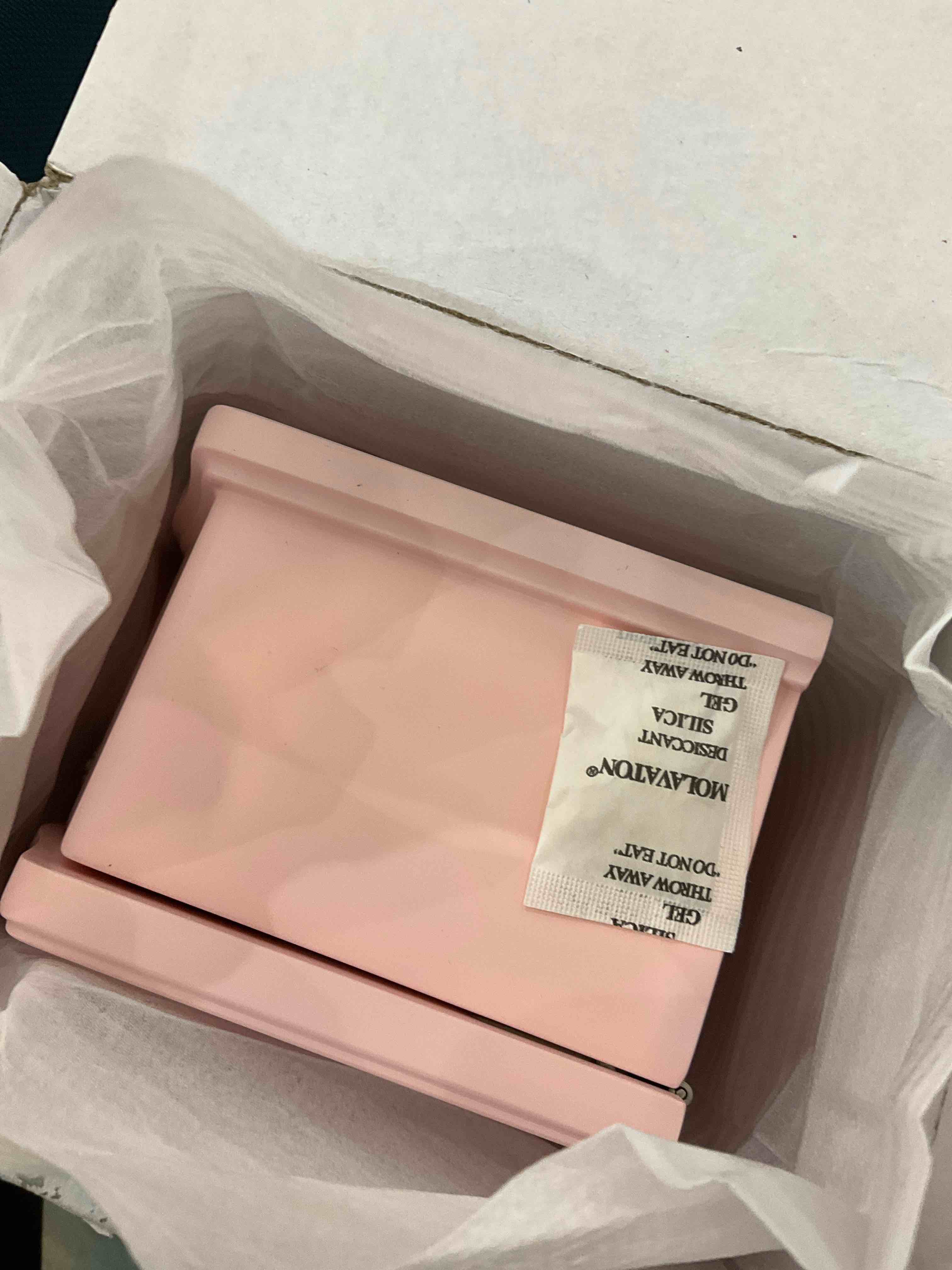 https://s3.amazonaws.com/lotting-images-prod/BargainHunt/EXS01576666_1717177732620.jpeg