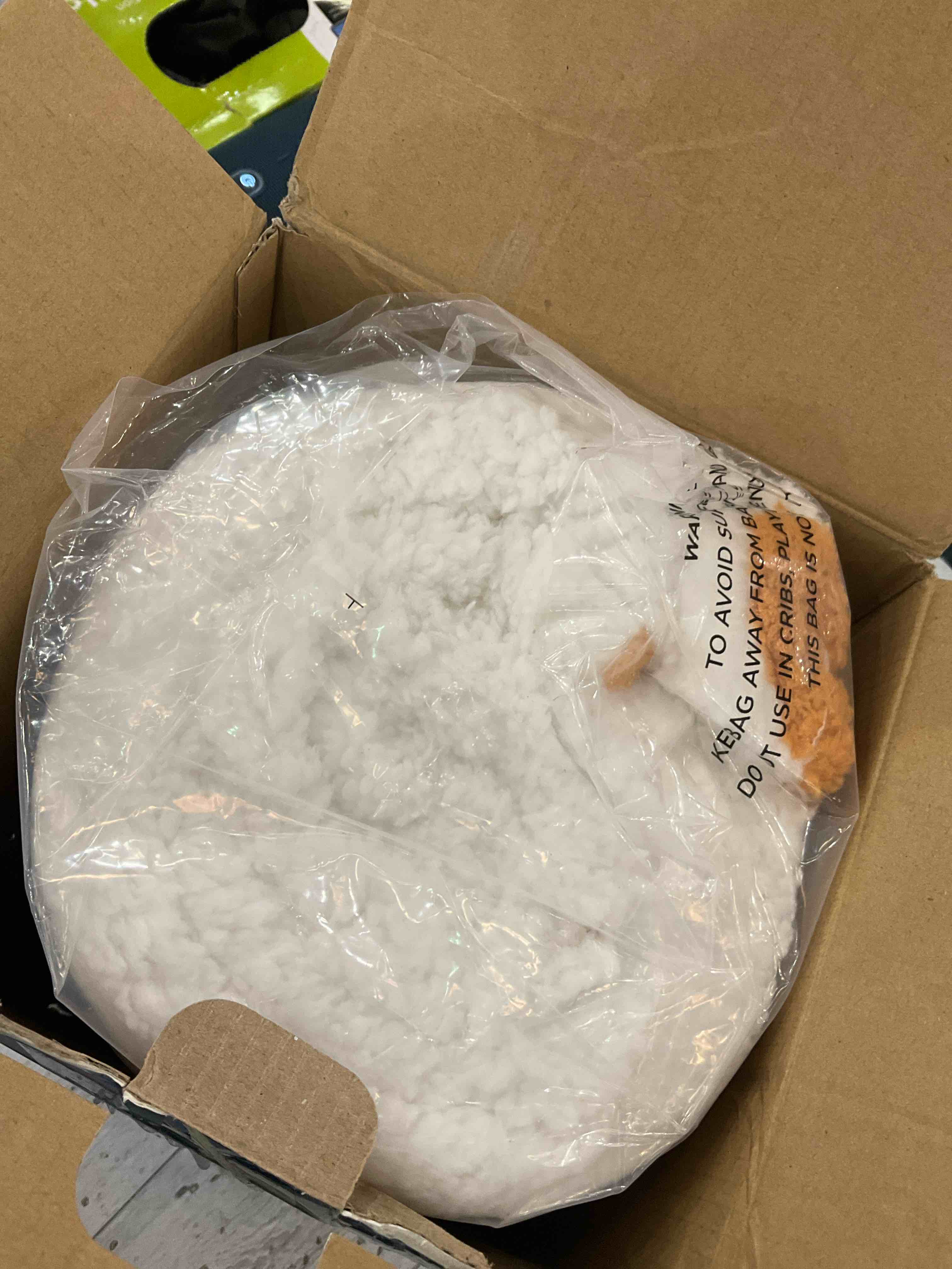 https://s3.amazonaws.com/lotting-images-prod/BargainHunt/EXS01576675_1717175853672.jpeg