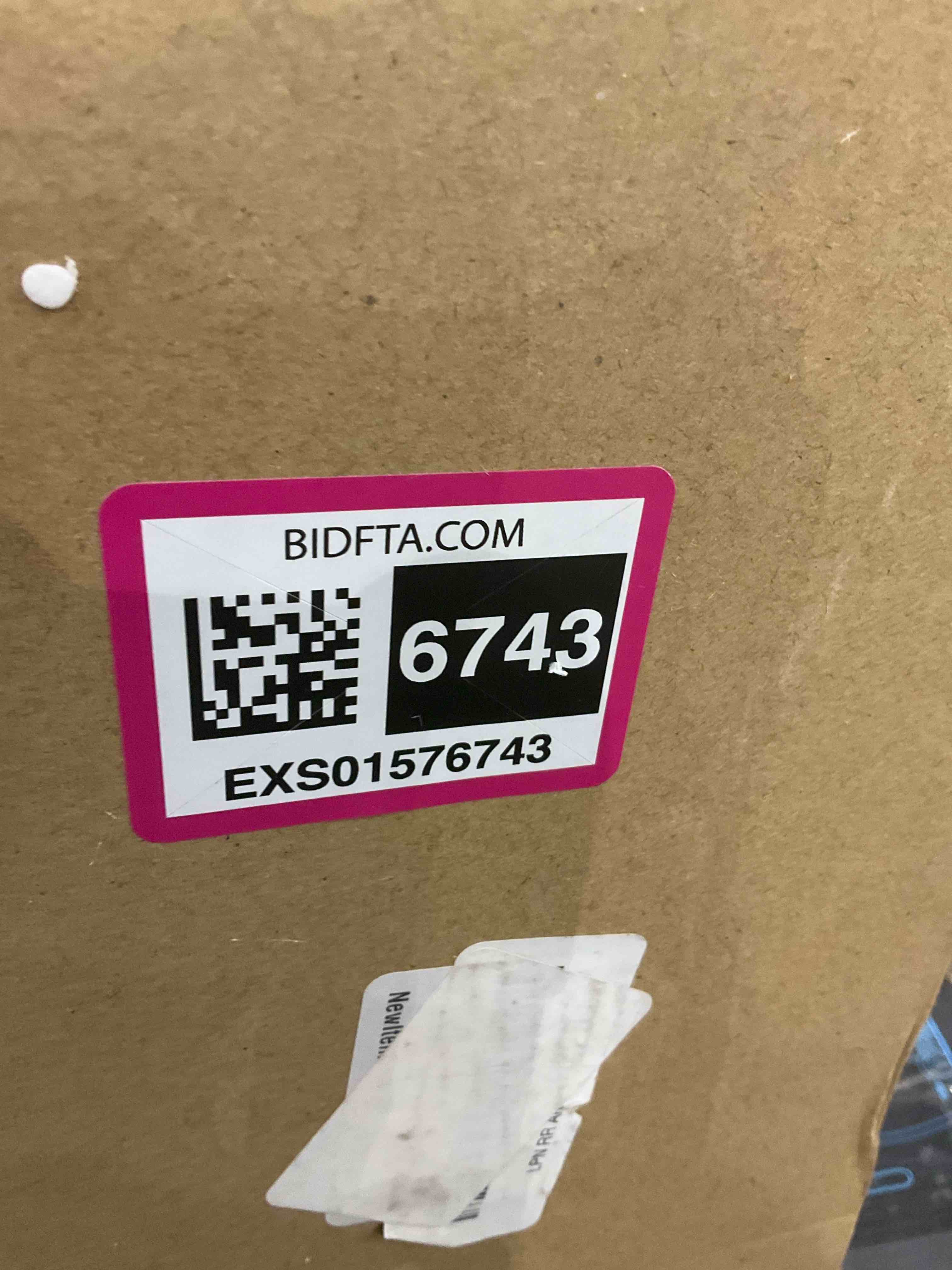 https://s3.amazonaws.com/lotting-images-prod/BargainHunt/EXS01576743_1717502505130.jpeg