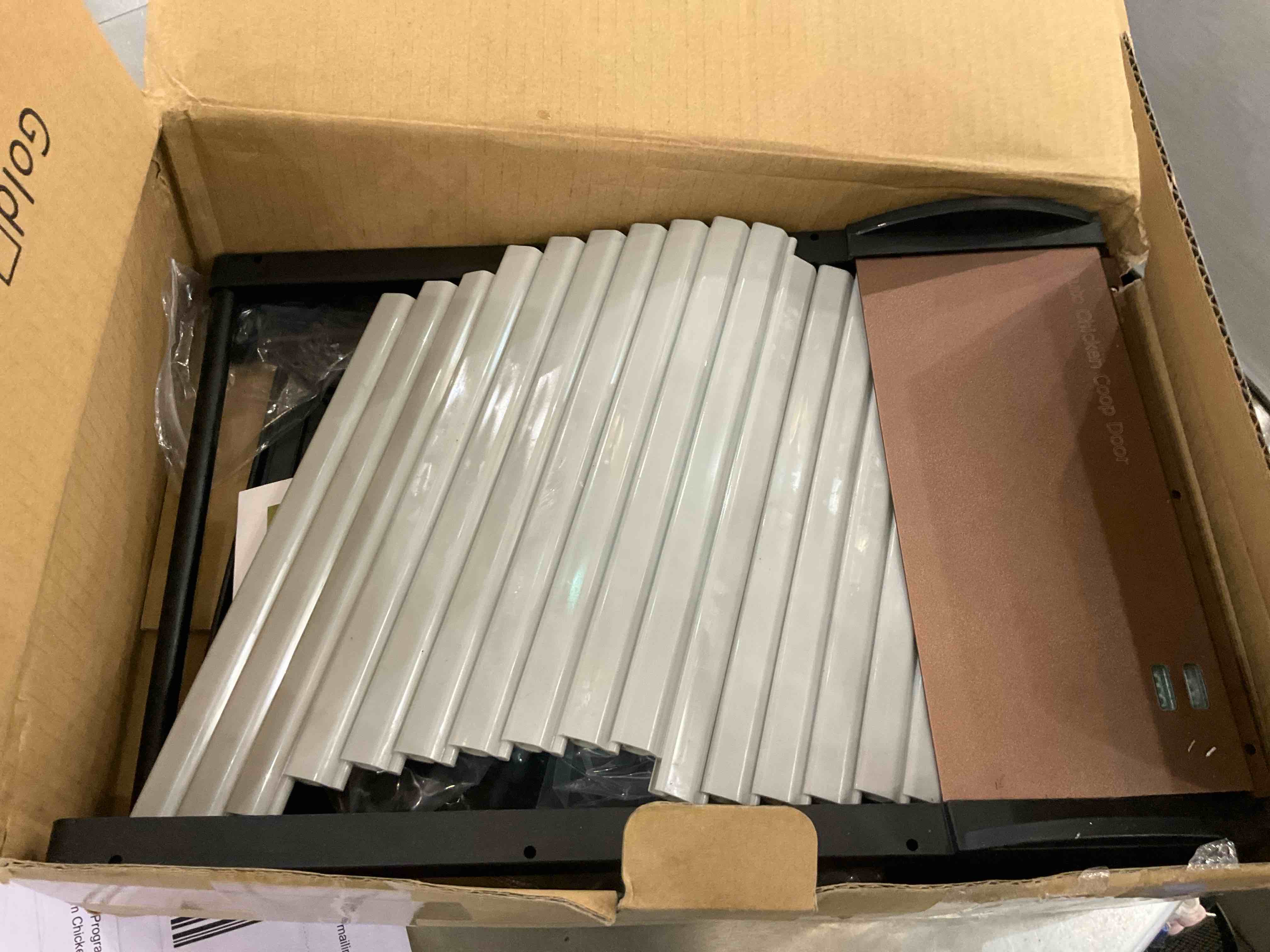 https://s3.amazonaws.com/lotting-images-prod/BargainHunt/EXS01577180_1719582472069.jpeg