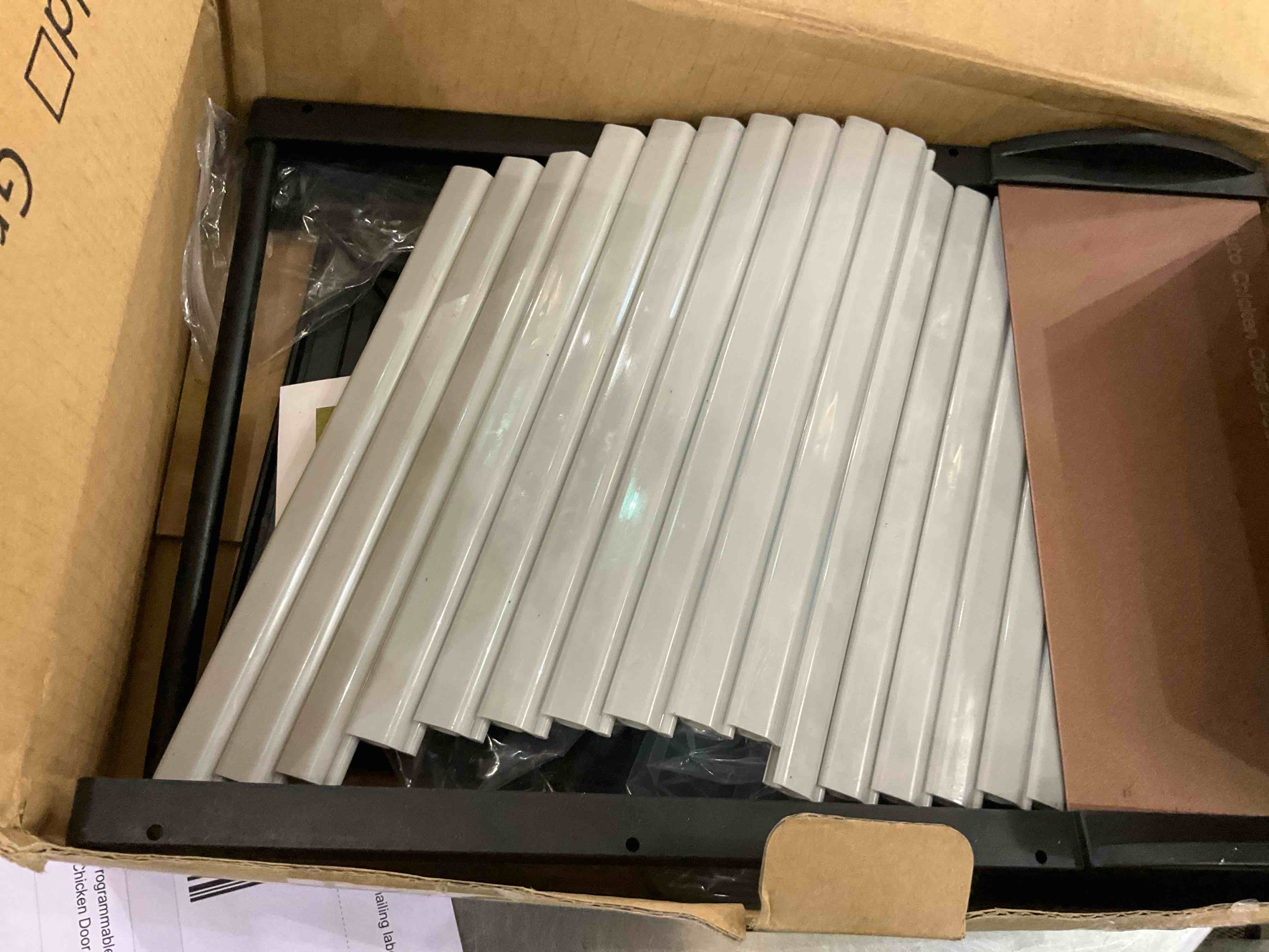 https://s3.amazonaws.com/lotting-images-prod/BargainHunt/EXS01577180_1719582474026.jpeg