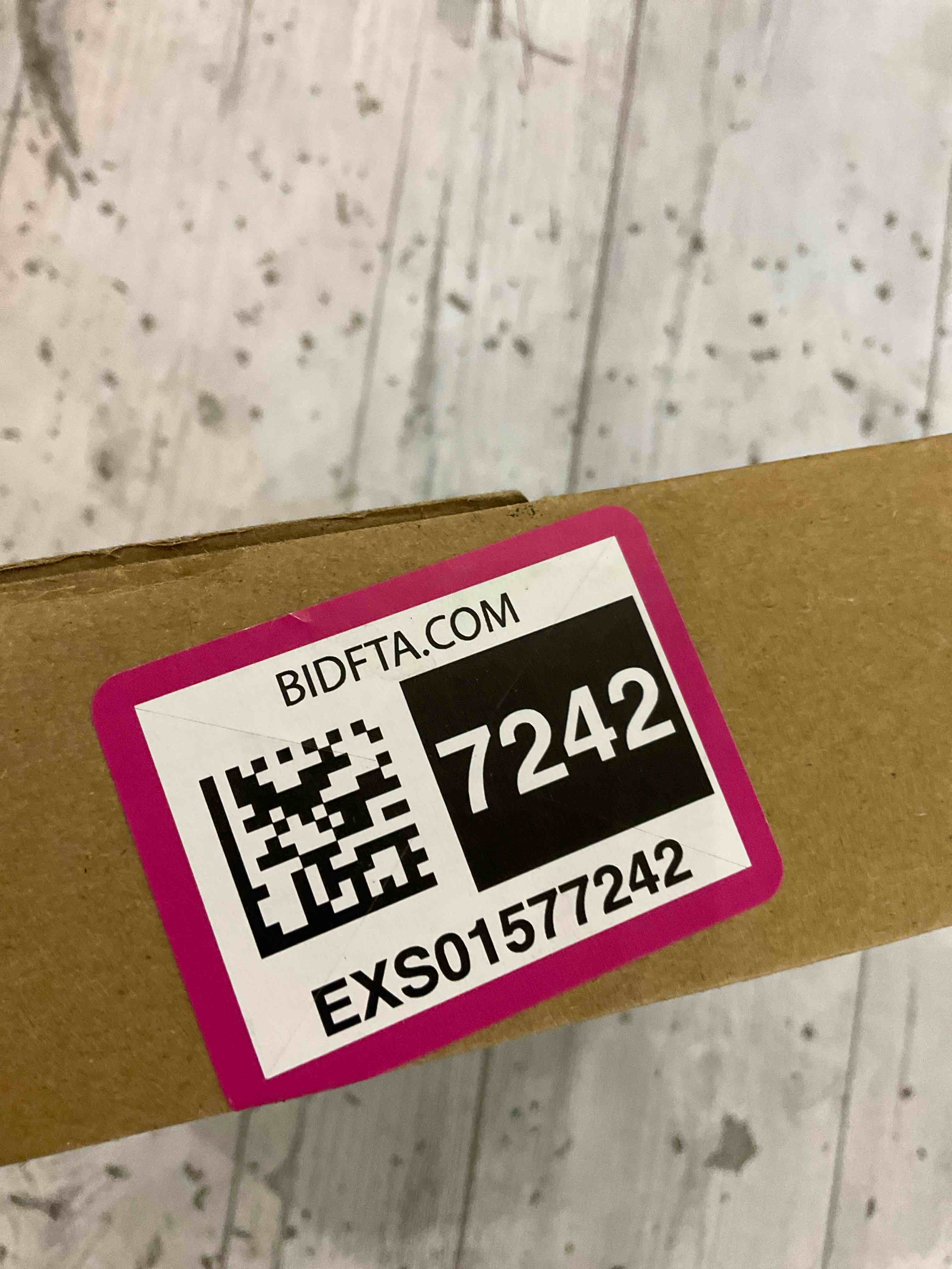 https://s3.amazonaws.com/lotting-images-prod/BargainHunt/EXS01577242_1719488282260.jpeg