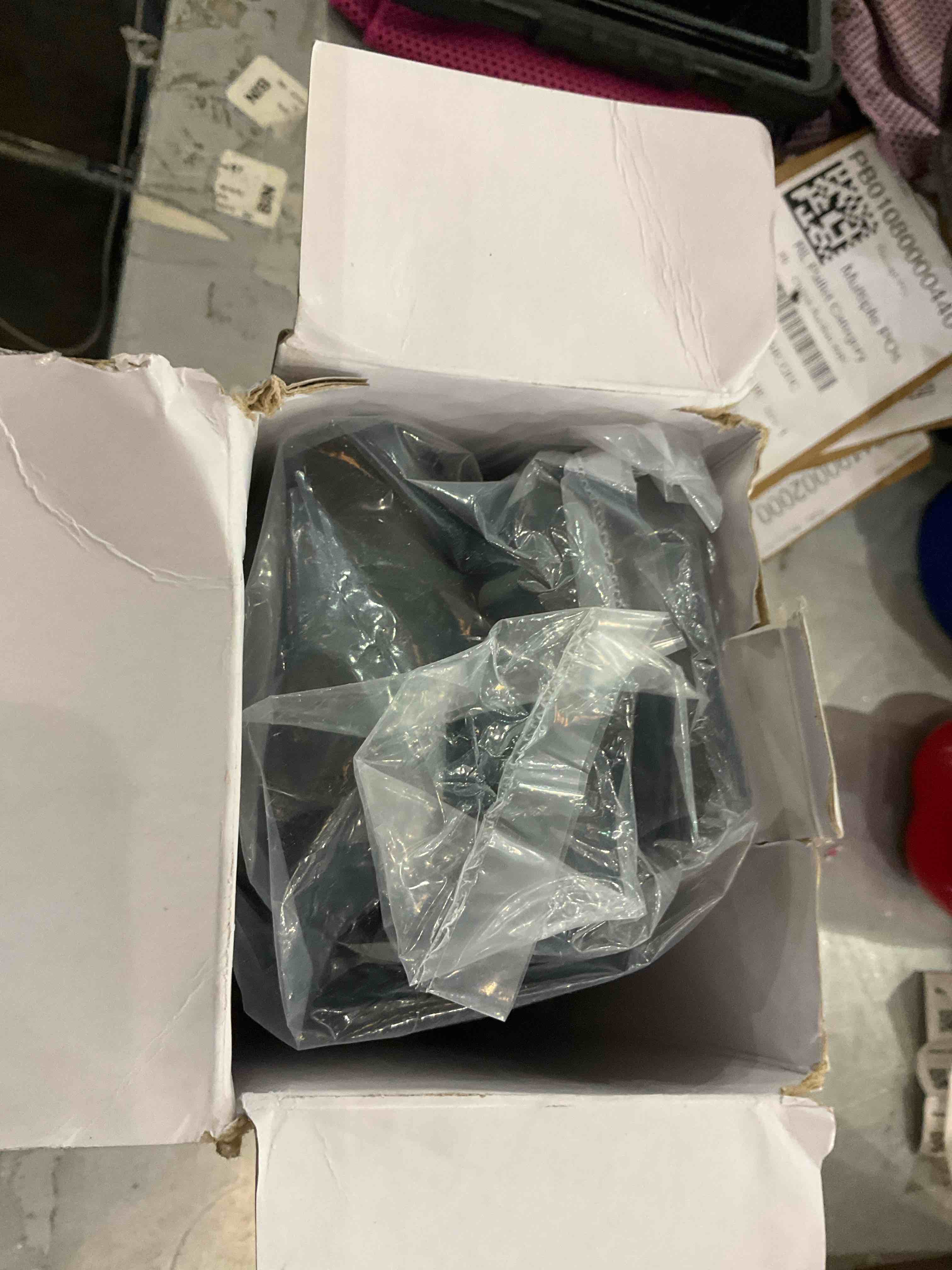 https://s3.amazonaws.com/lotting-images-prod/BargainHunt/EXS01577309_1719581078472.jpeg