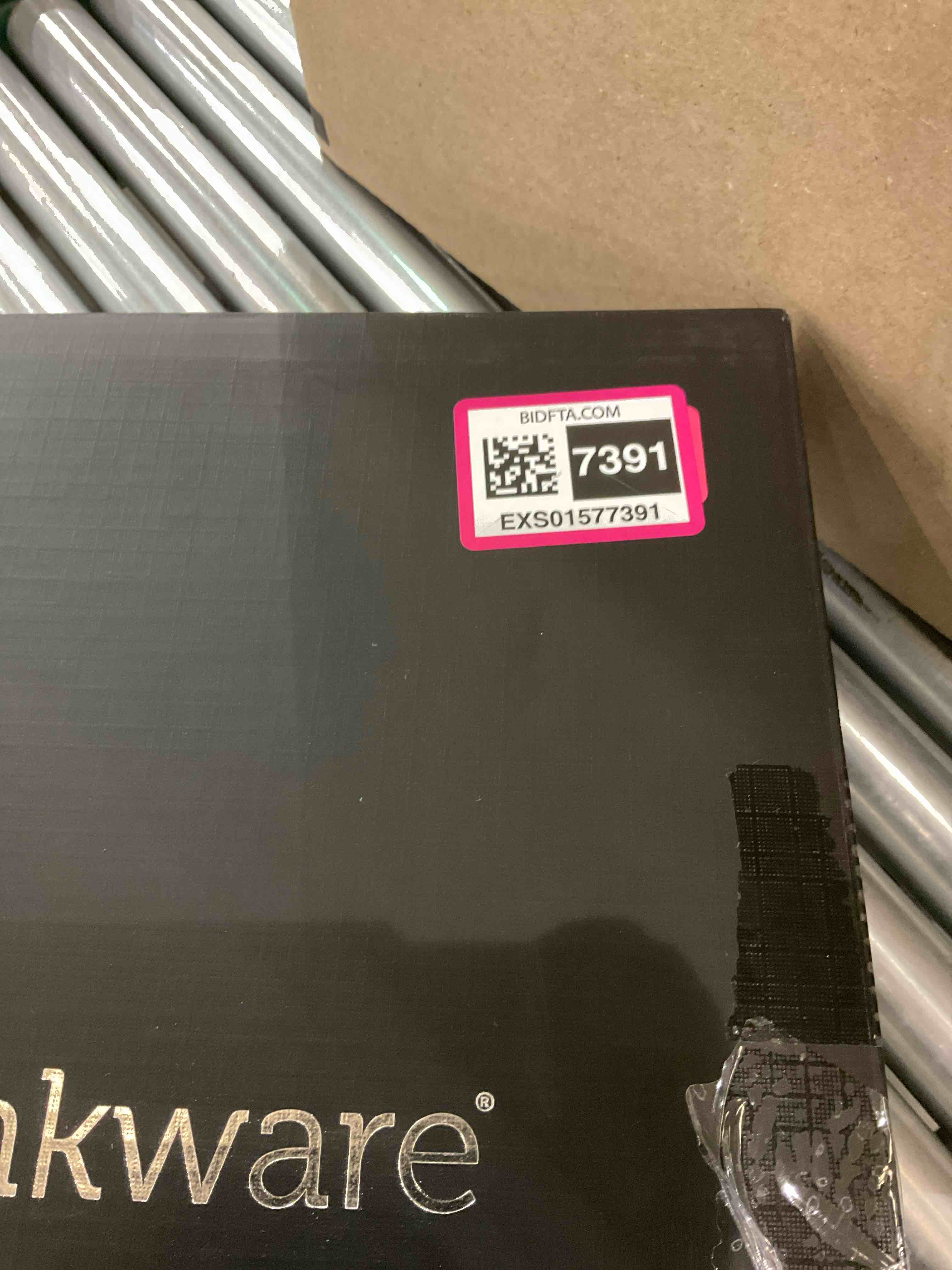 https://s3.amazonaws.com/lotting-images-prod/BargainHunt/EXS01577391_1721746935116.jpeg