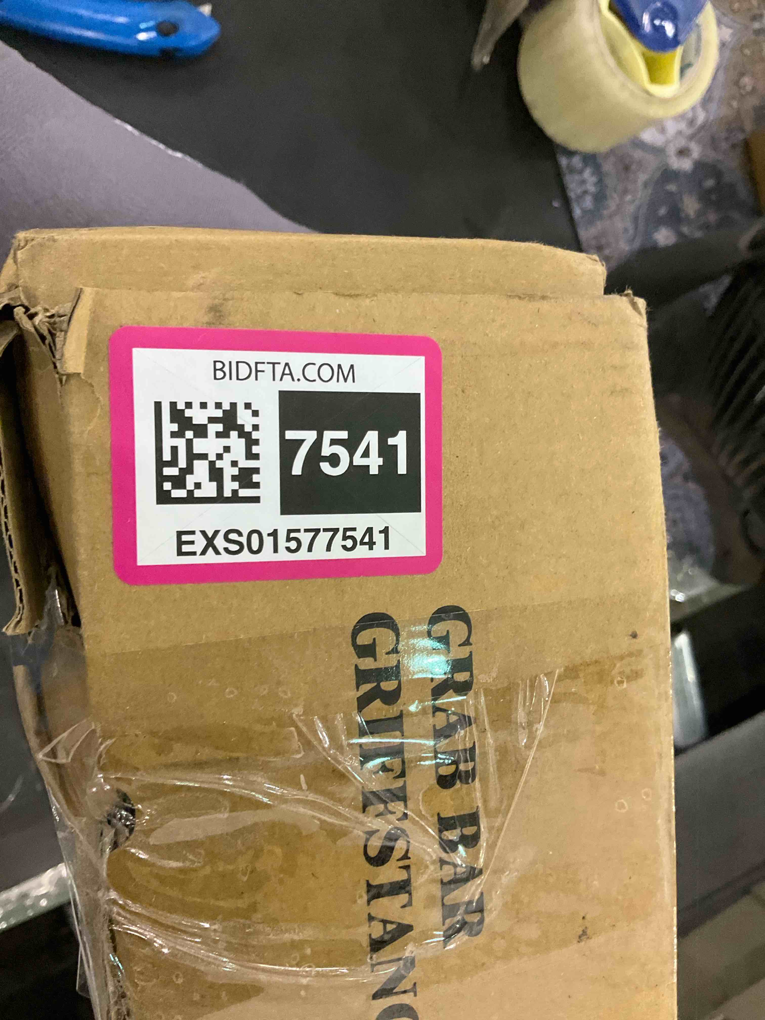 https://s3.amazonaws.com/lotting-images-prod/BargainHunt/EXS01577541_1715771521576.jpeg