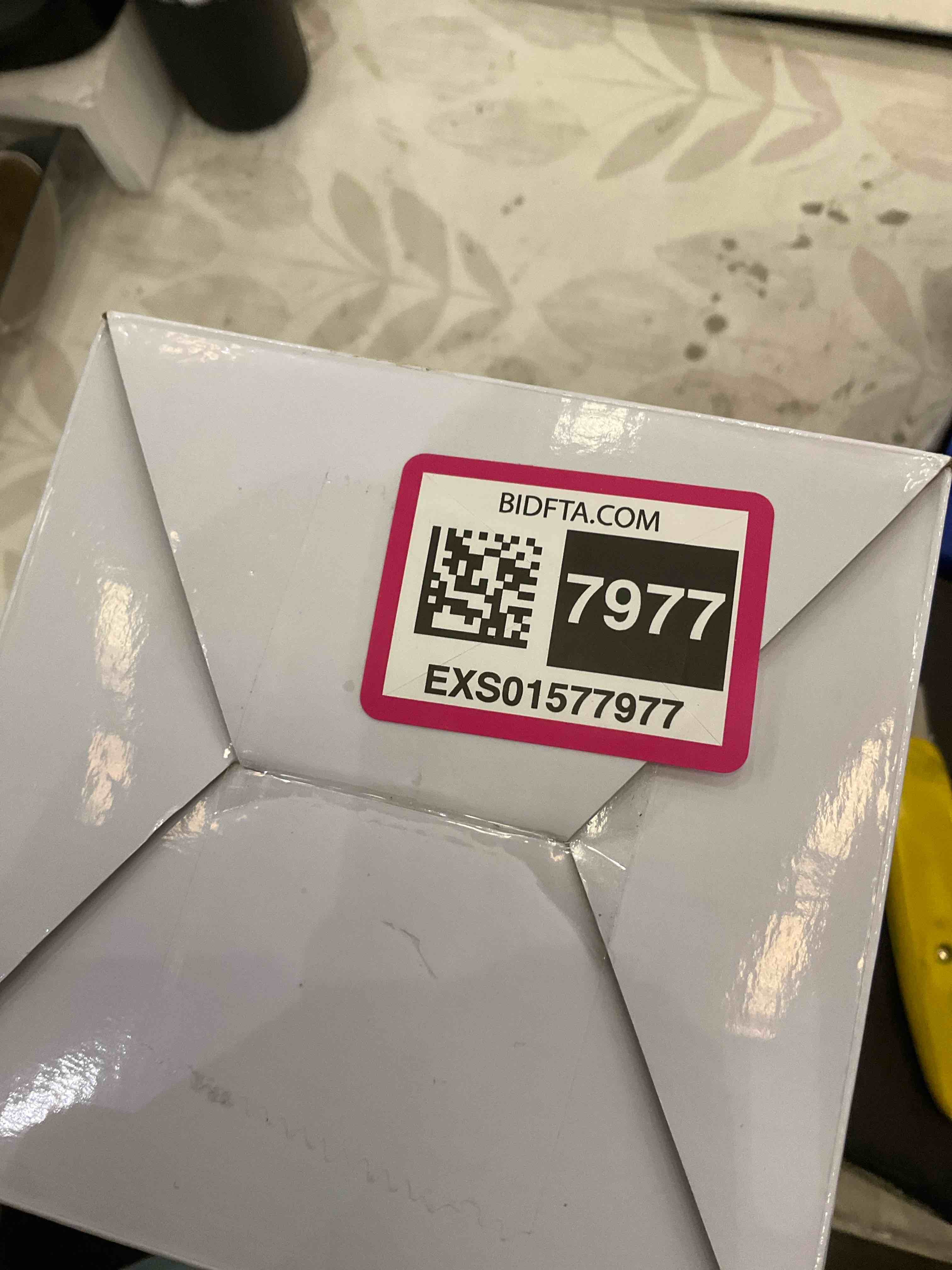 https://s3.amazonaws.com/lotting-images-prod/BargainHunt/EXS01577977_1716905644145.jpeg