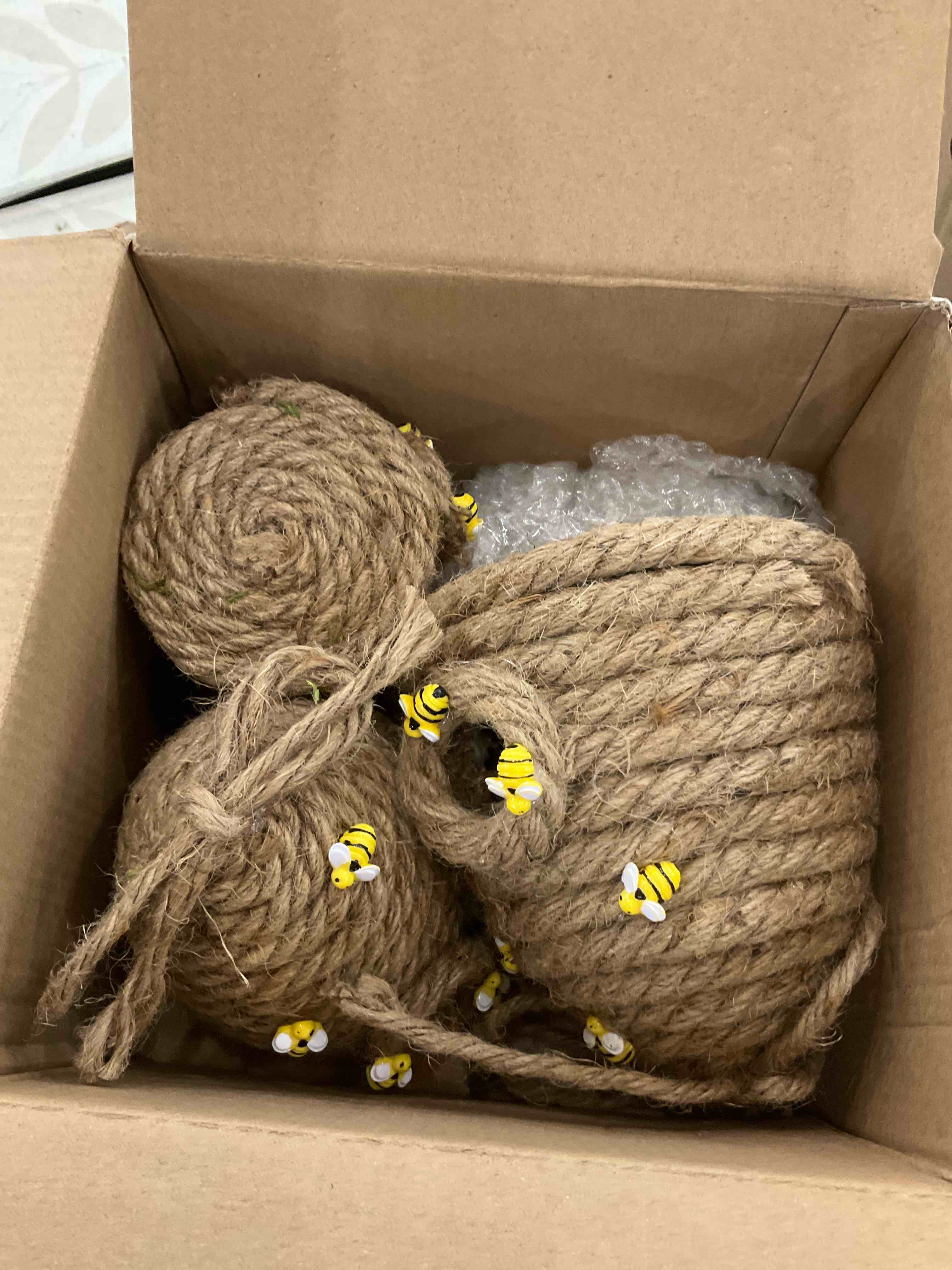 https://s3.amazonaws.com/lotting-images-prod/BargainHunt/EXS01577993_1716906405300.jpeg