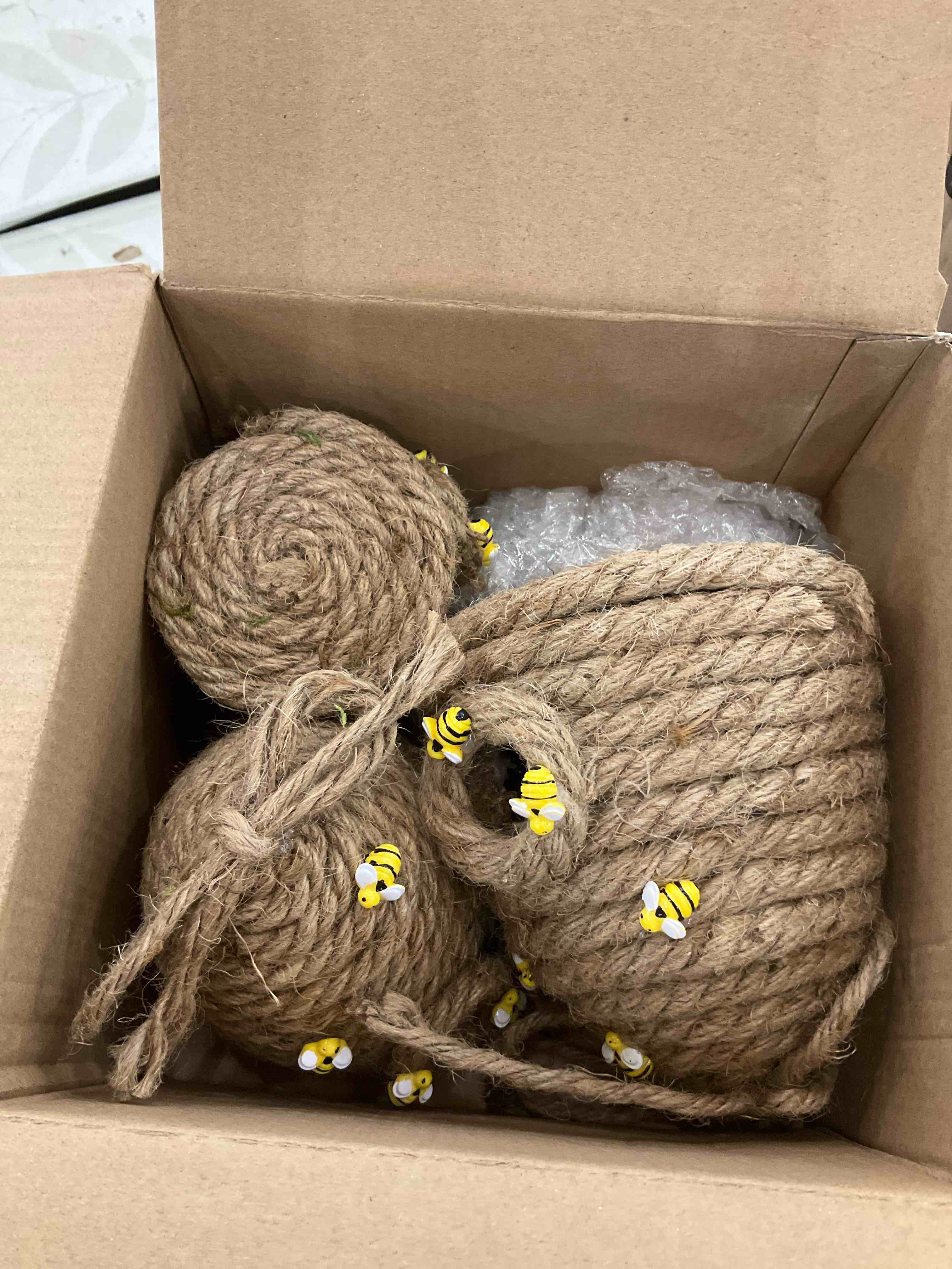 https://s3.amazonaws.com/lotting-images-prod/BargainHunt/EXS01577993_1716906406403.jpeg