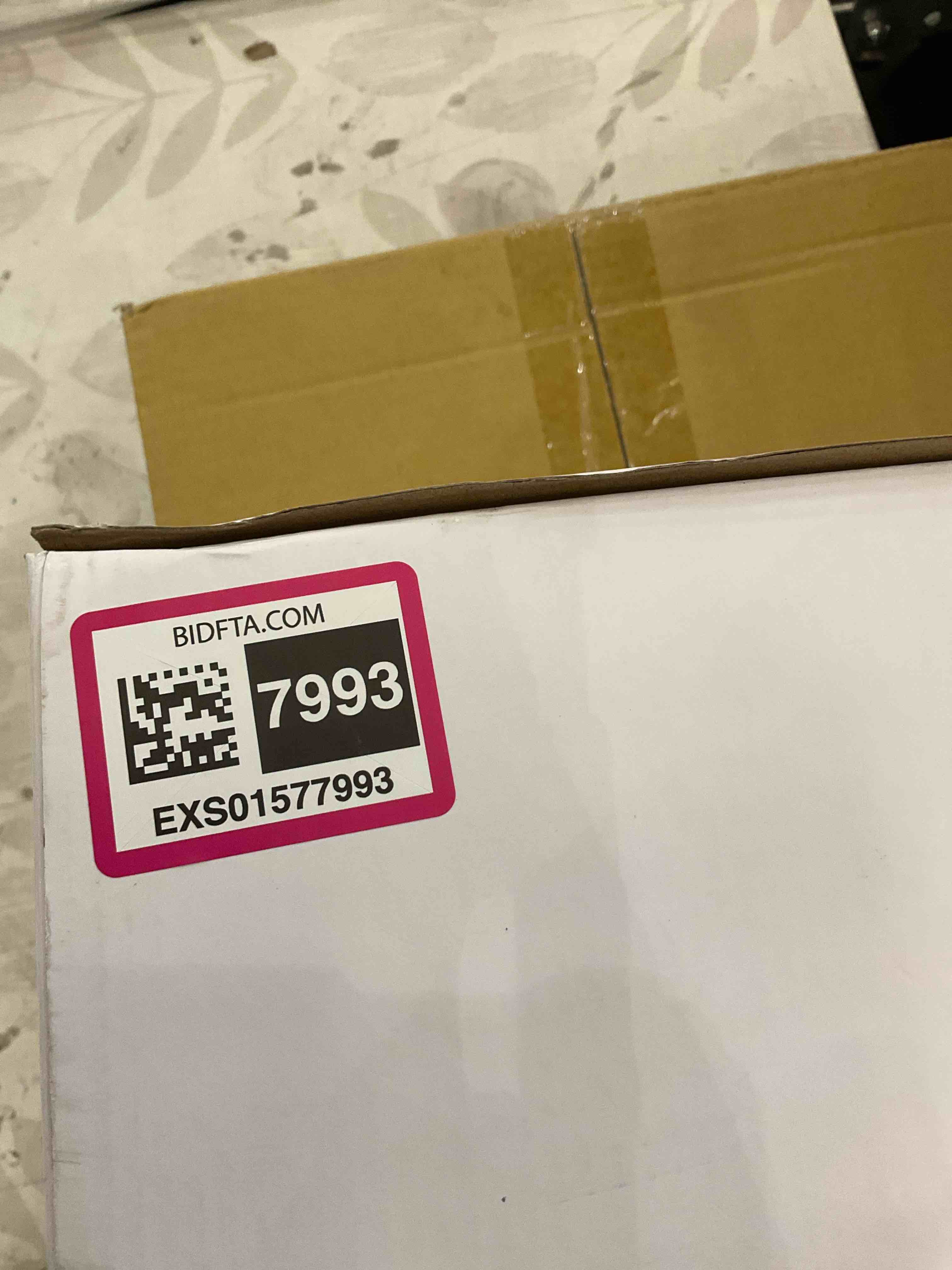 https://s3.amazonaws.com/lotting-images-prod/BargainHunt/EXS01577993_1716906419640.jpeg