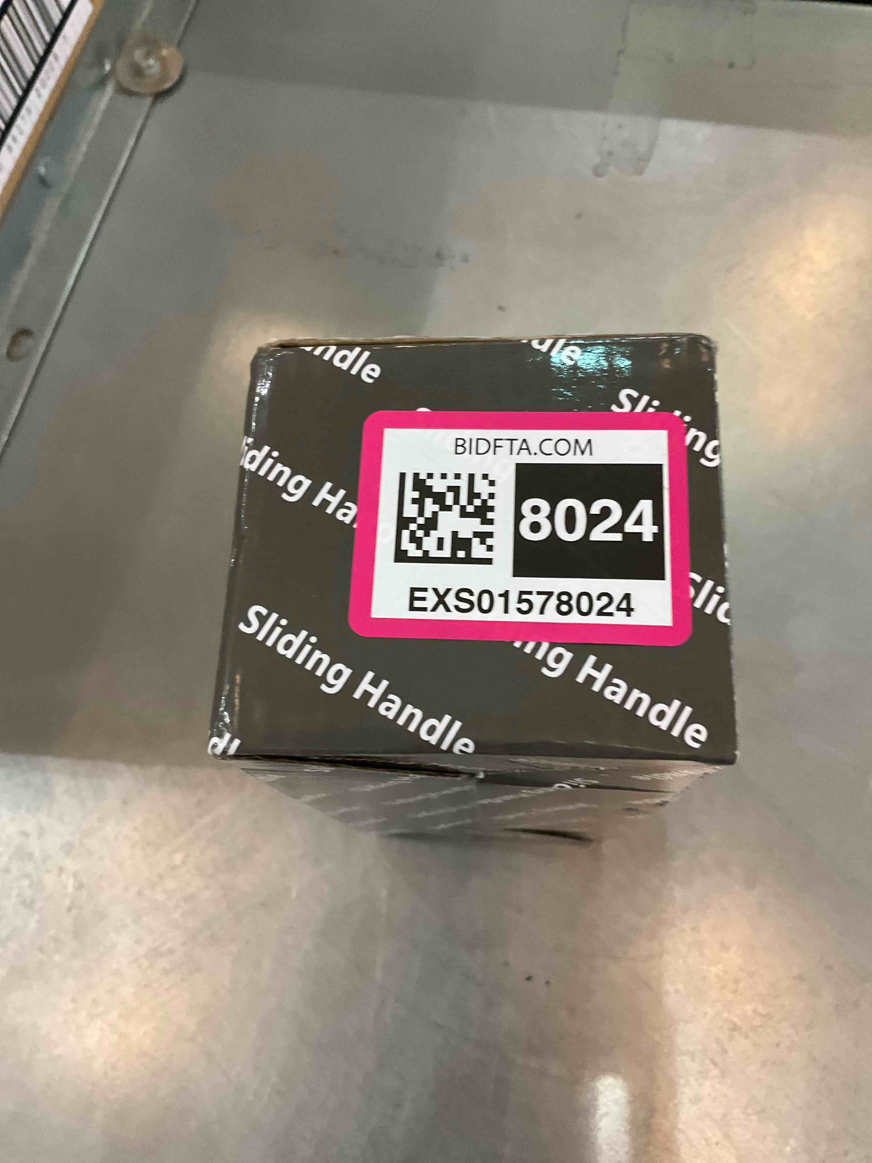 https://s3.amazonaws.com/lotting-images-prod/BargainHunt/EXS01578024_1716922239007.jpeg