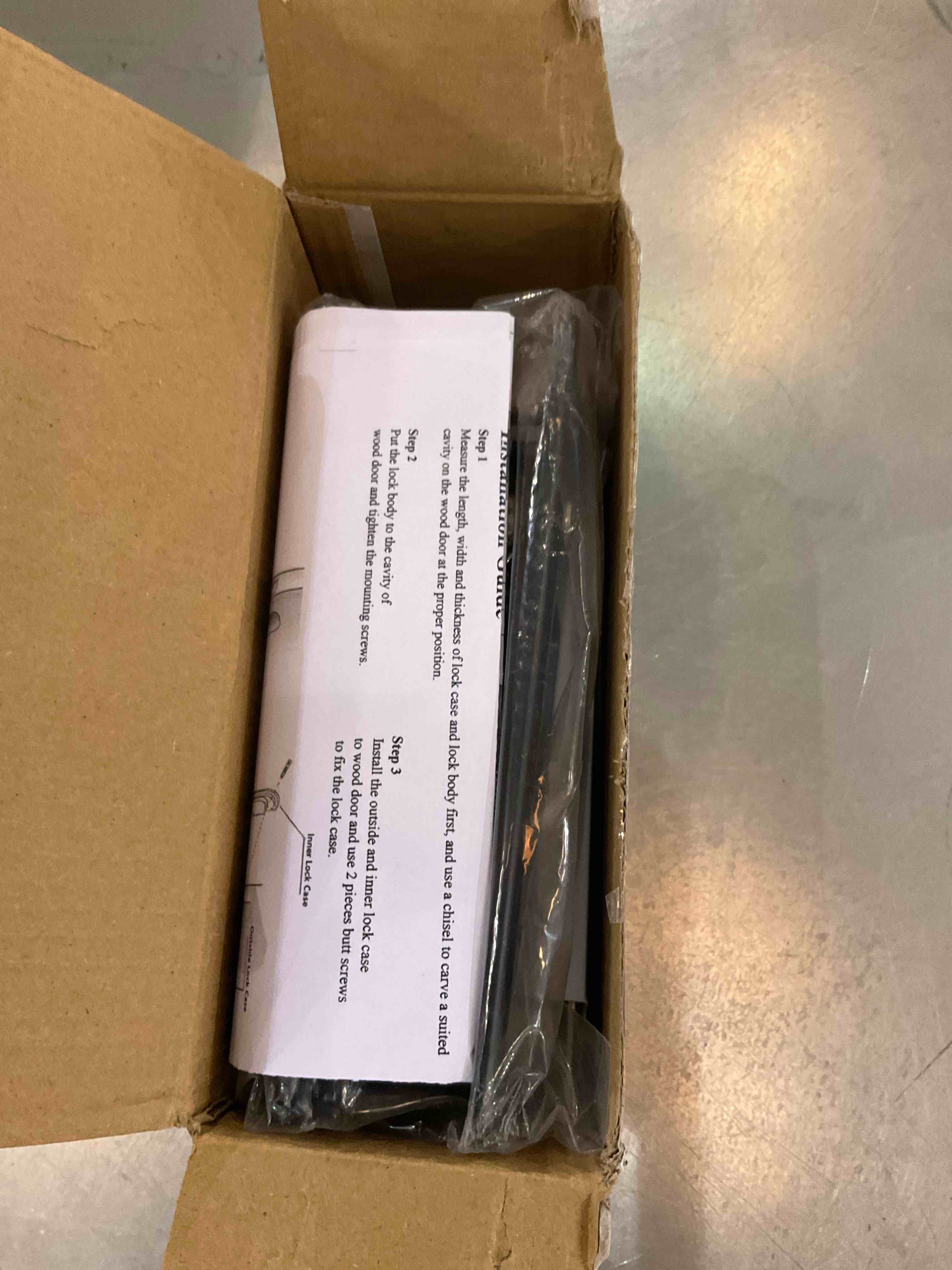 https://s3.amazonaws.com/lotting-images-prod/BargainHunt/EXS01578024_1716922249839.jpeg