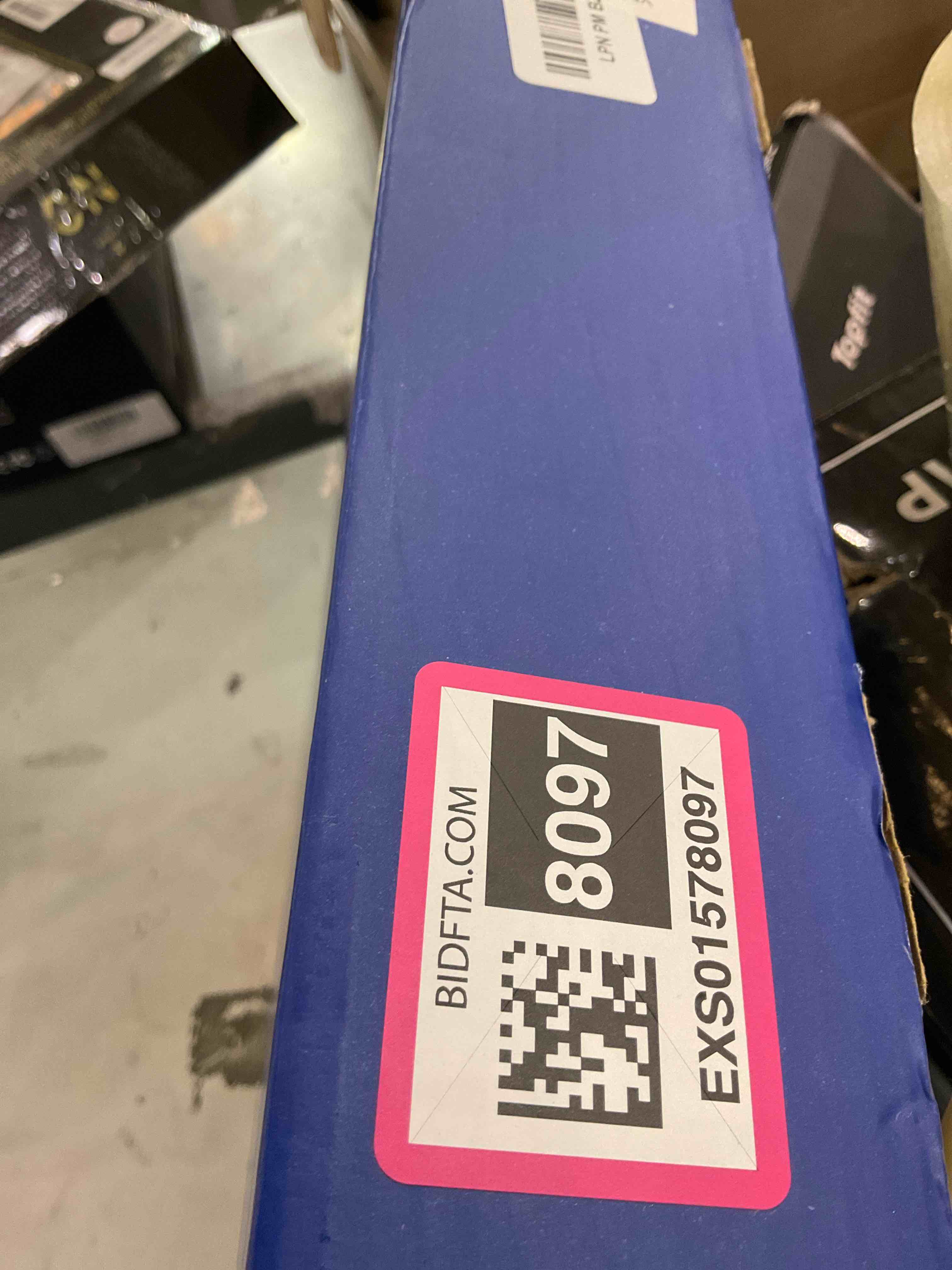 https://s3.amazonaws.com/lotting-images-prod/BargainHunt/EXS01578097_1717080236817.jpeg
