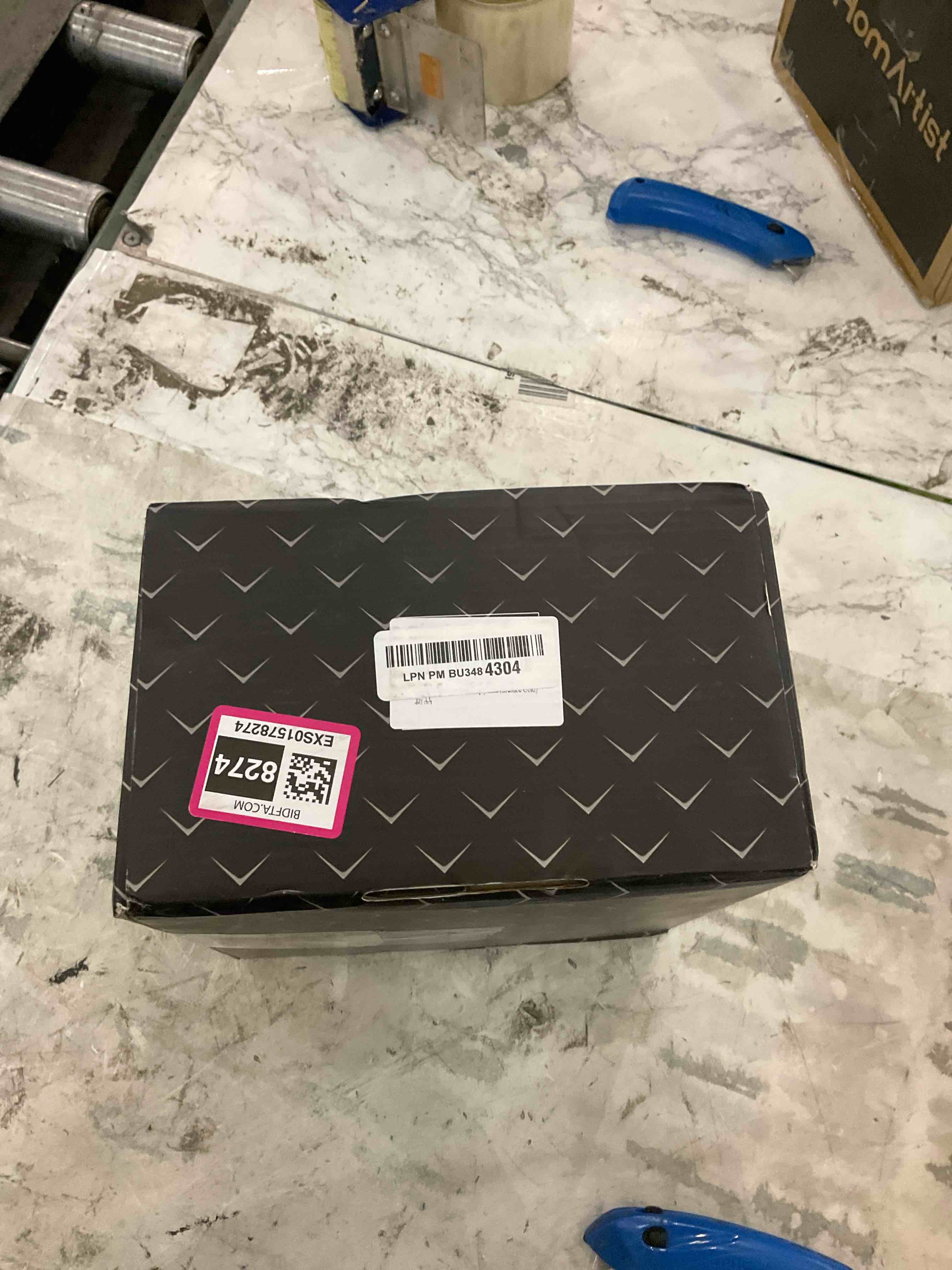 https://s3.amazonaws.com/lotting-images-prod/BargainHunt/EXS01578274_1718201283368.jpeg
