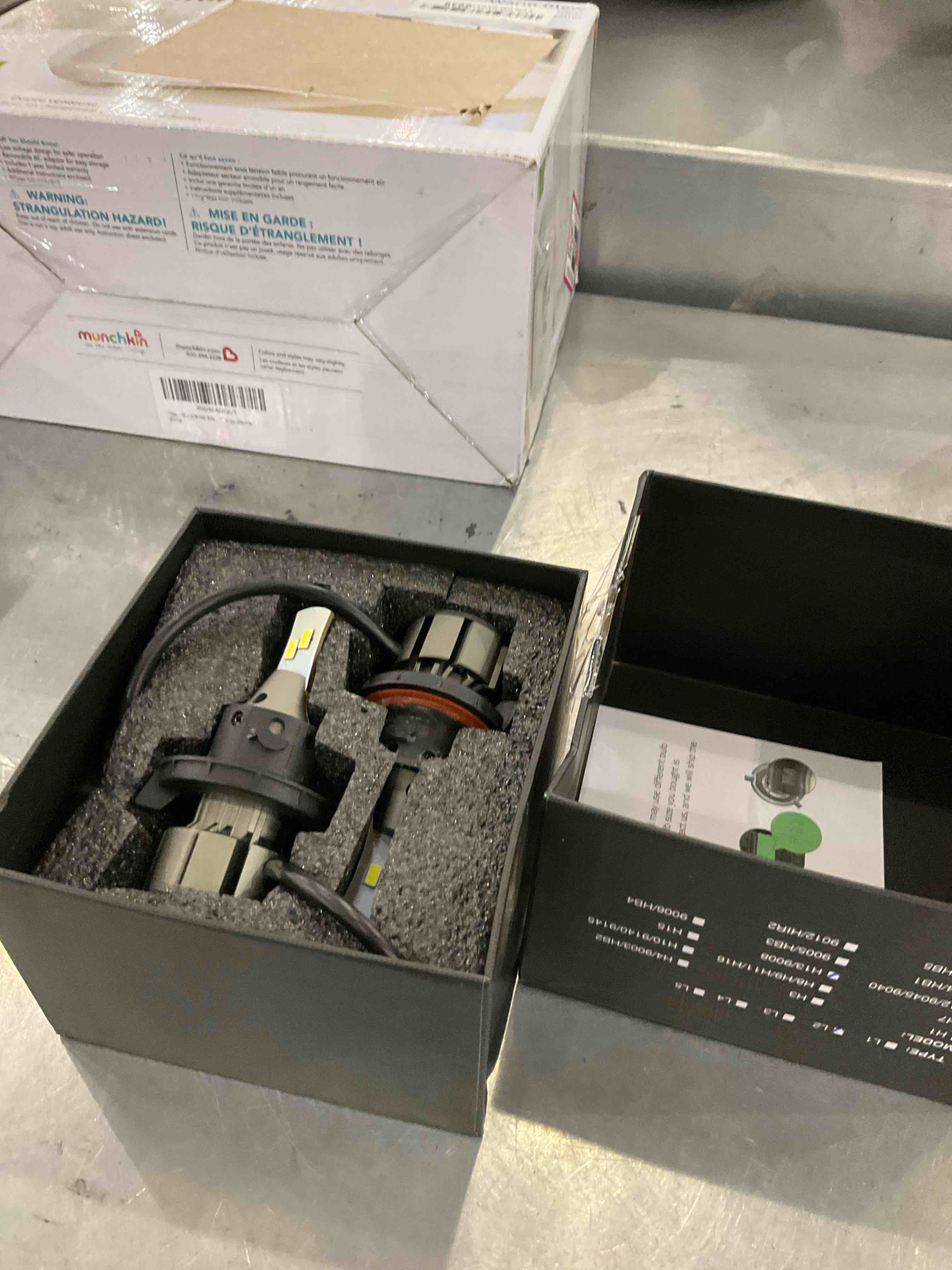 https://s3.amazonaws.com/lotting-images-prod/BargainHunt/EXS01578486_1718712938438.jpeg