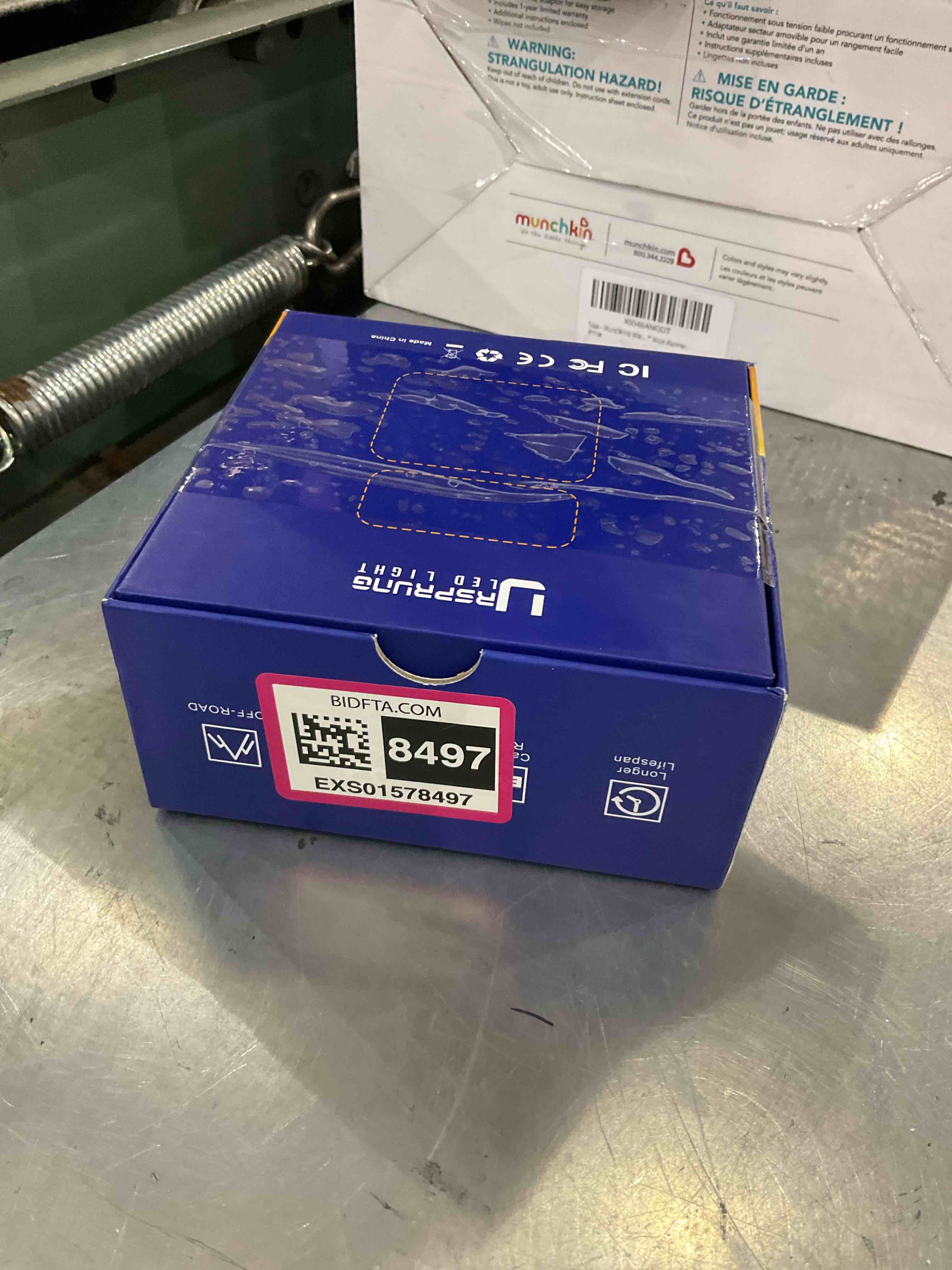 https://s3.amazonaws.com/lotting-images-prod/BargainHunt/EXS01578497_1718712569291.jpeg