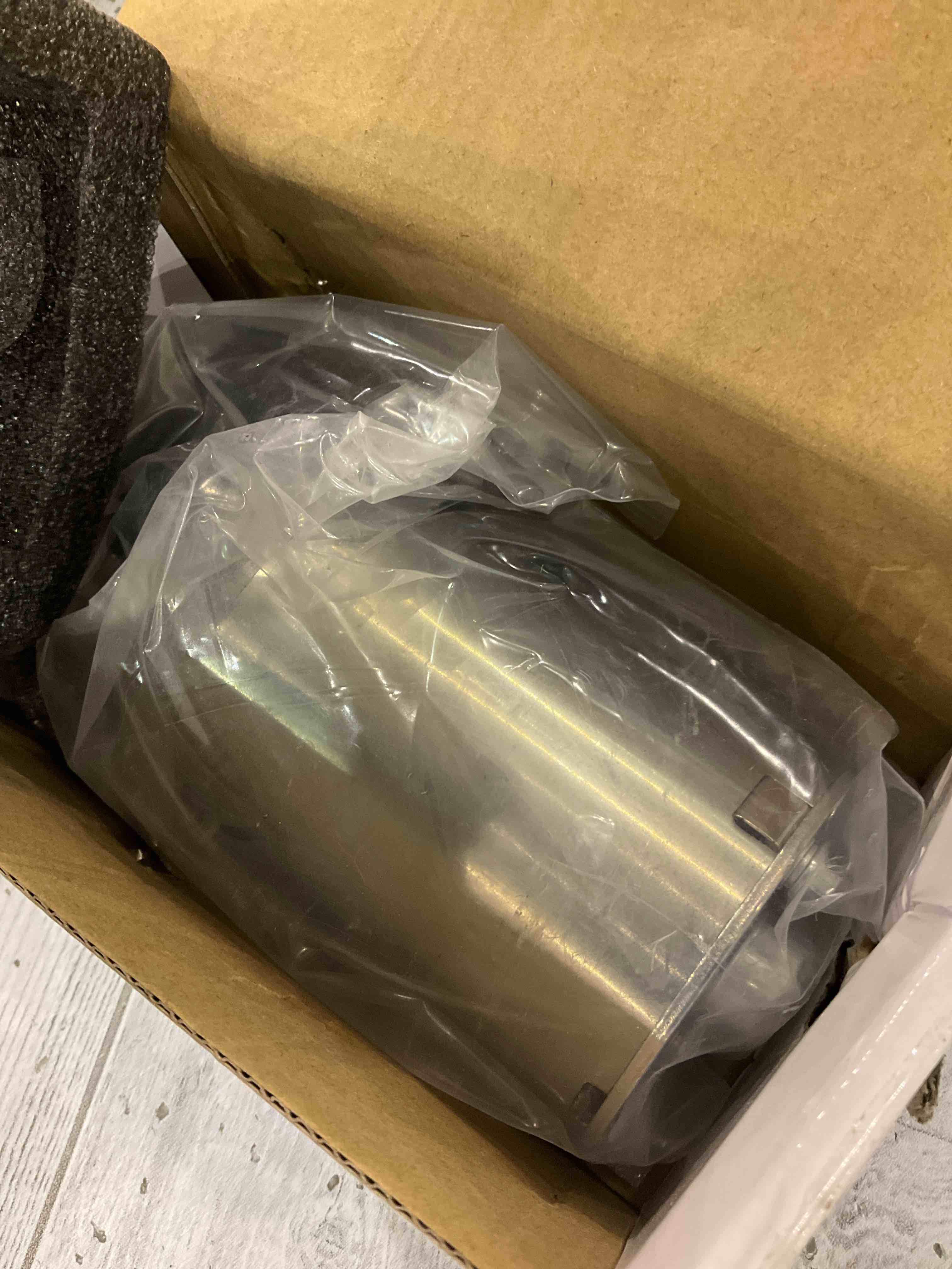https://s3.amazonaws.com/lotting-images-prod/BargainHunt/EXS01578521_1716203591473.jpeg