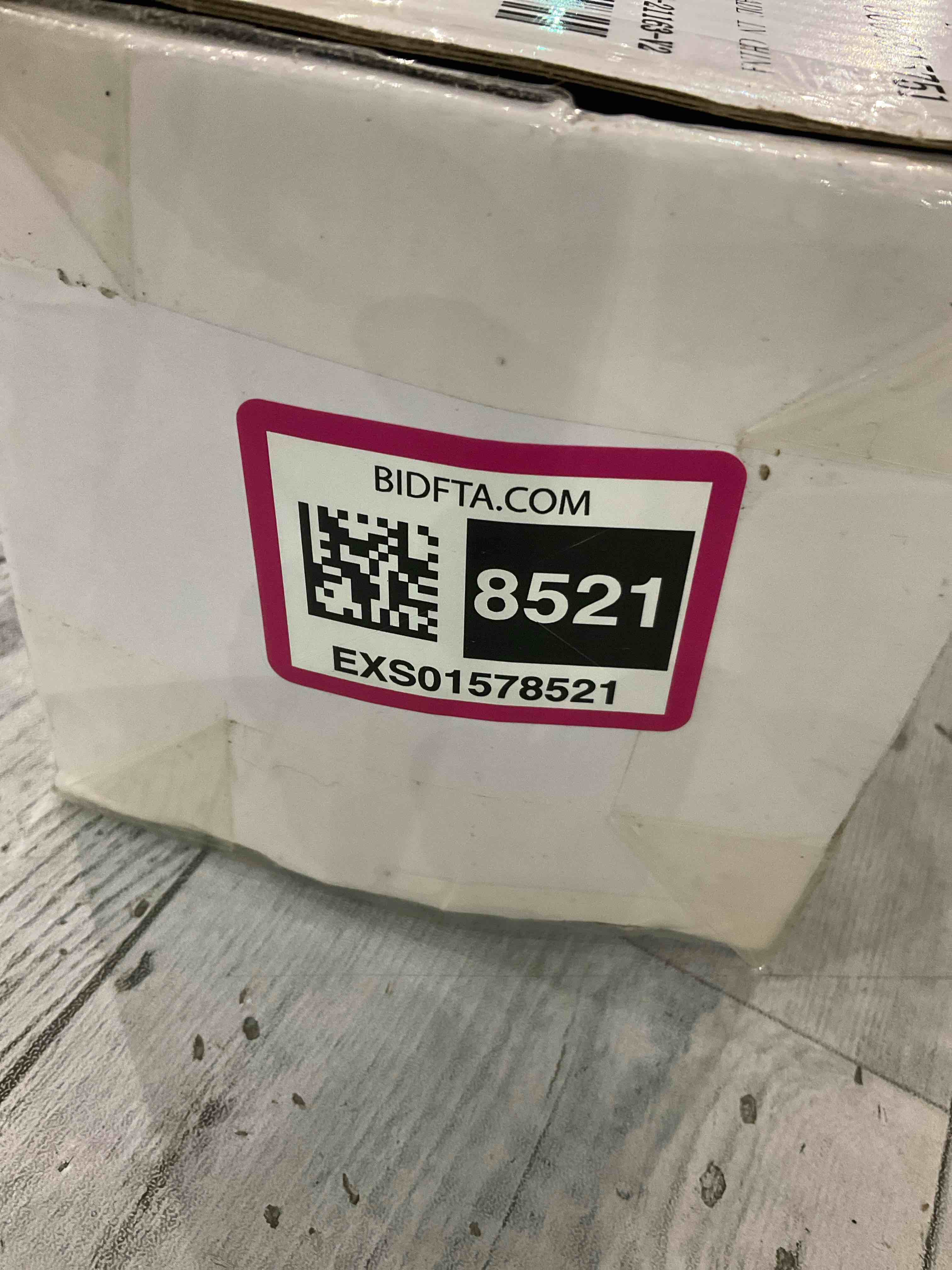 https://s3.amazonaws.com/lotting-images-prod/BargainHunt/EXS01578521_1716203618975.jpeg