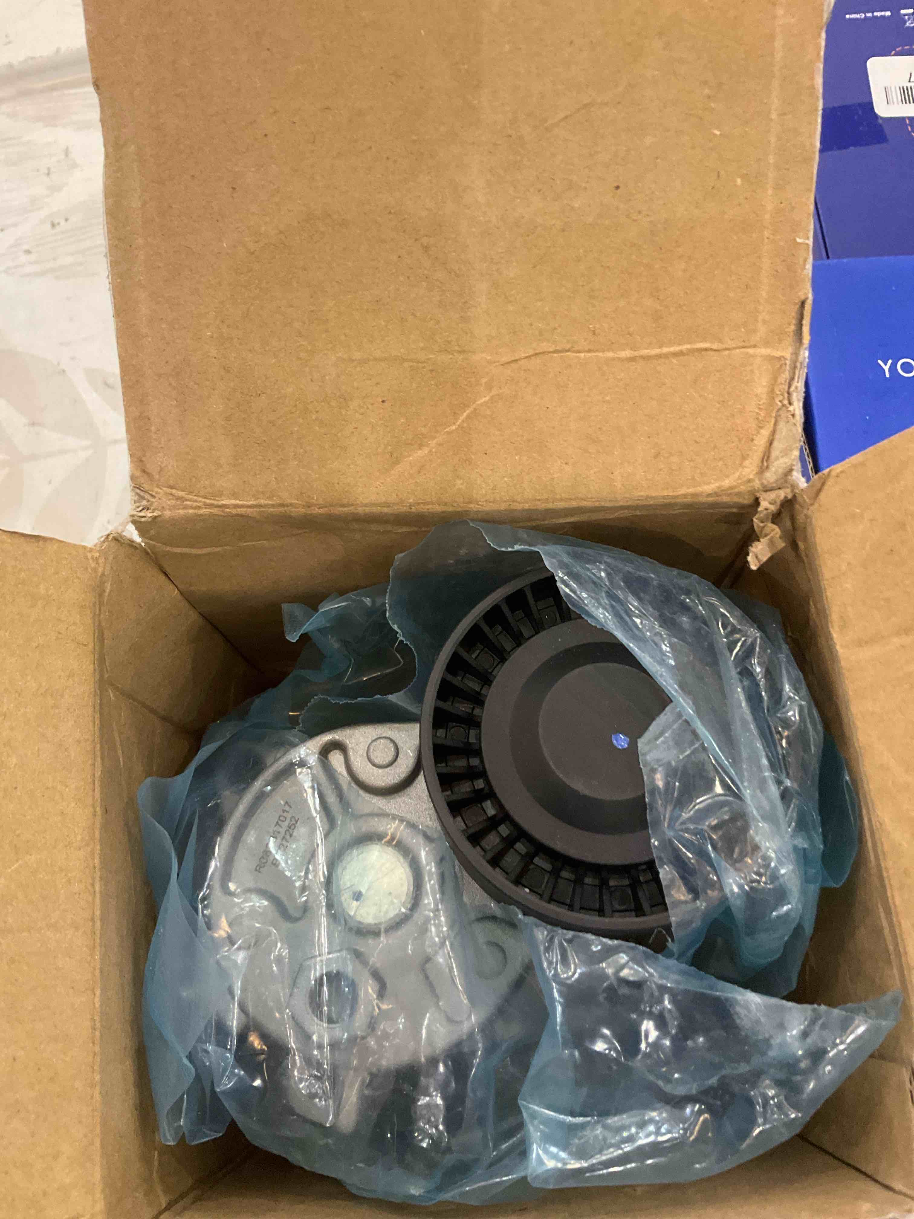 https://s3.amazonaws.com/lotting-images-prod/BargainHunt/EXS01578852_1716905675730.jpeg