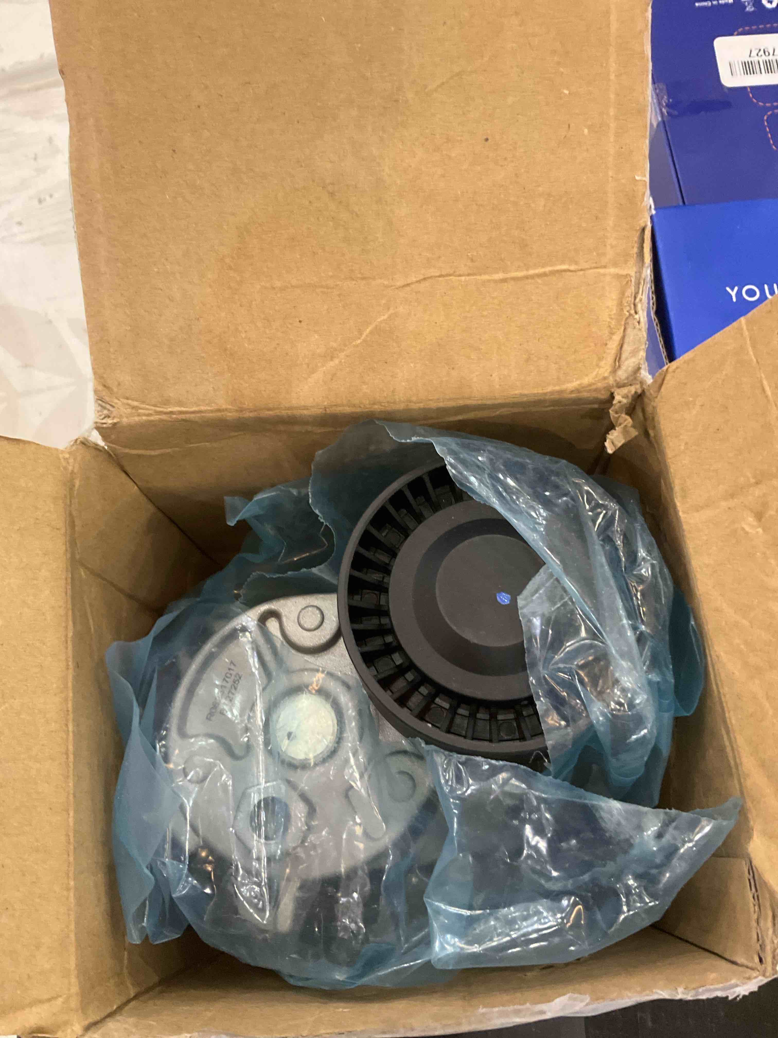 https://s3.amazonaws.com/lotting-images-prod/BargainHunt/EXS01578852_1716905676916.jpeg